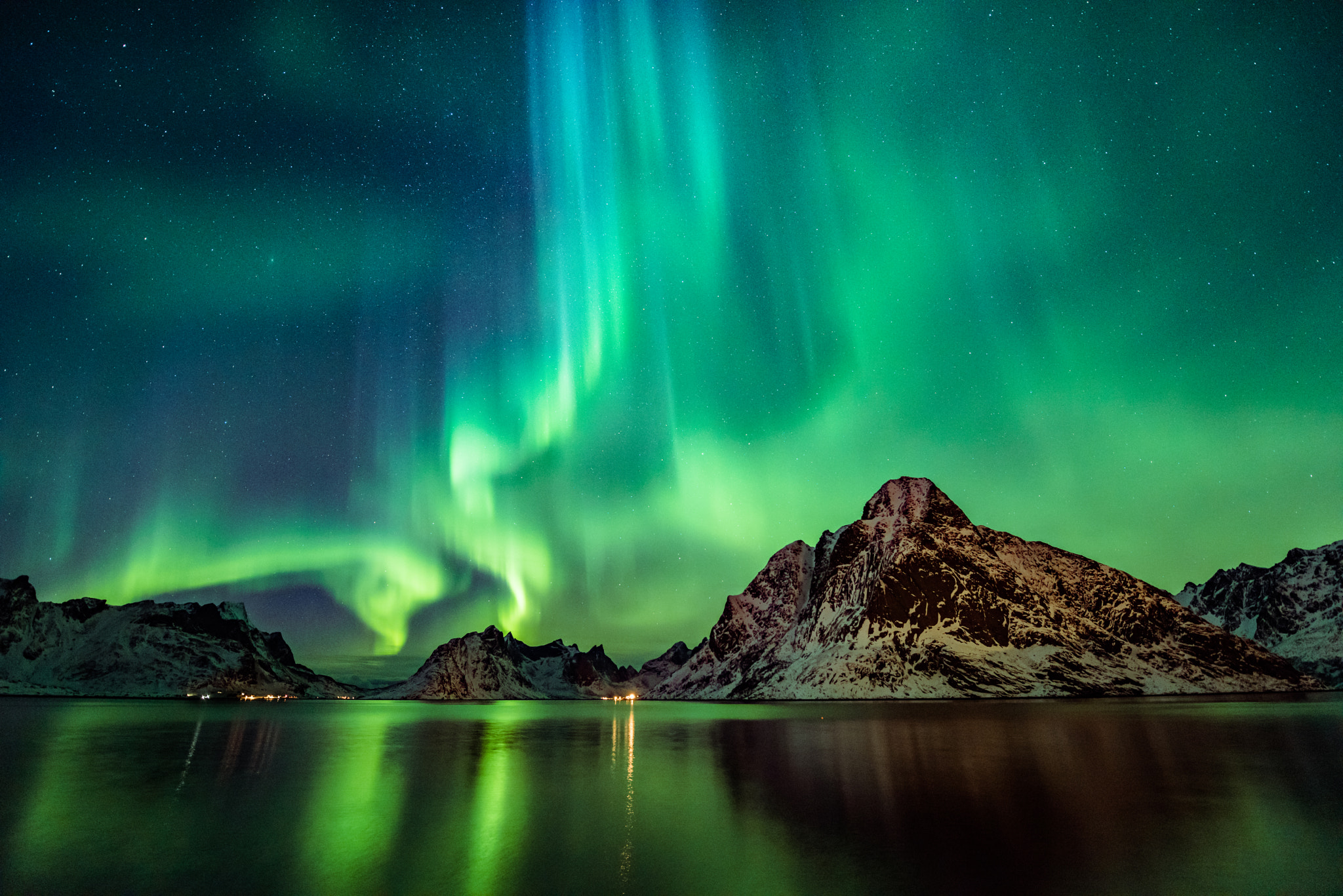 Nikon D810 sample photo. Aurora in reine photography