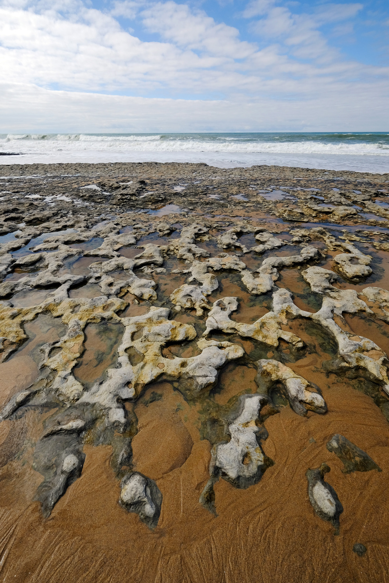 Fujifilm XF 10-24mm F4 R OIS sample photo. Magoito beach photography