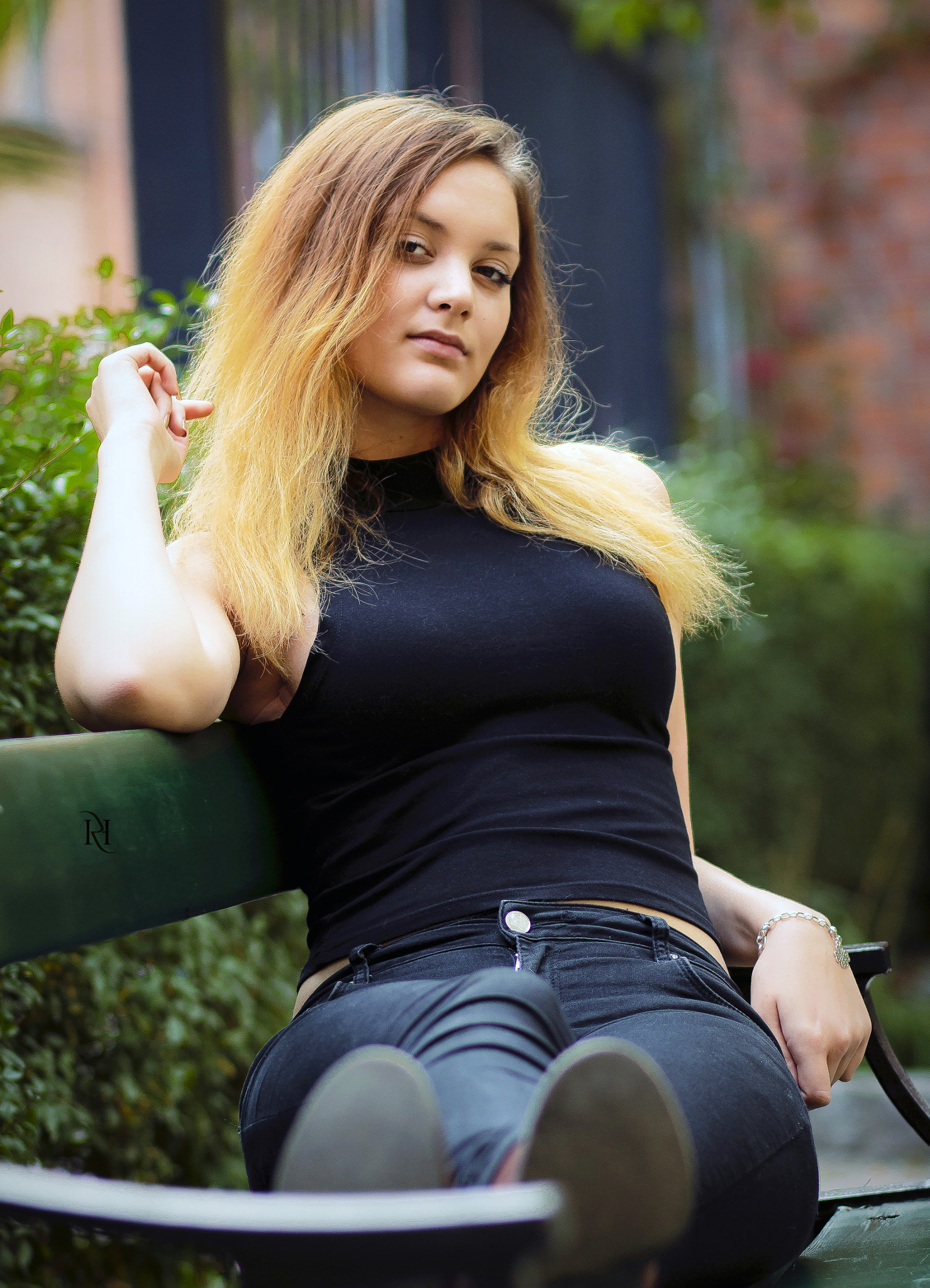 Canon EOS 70D + Canon EF 85mm F1.8 USM sample photo. I've got it! photography