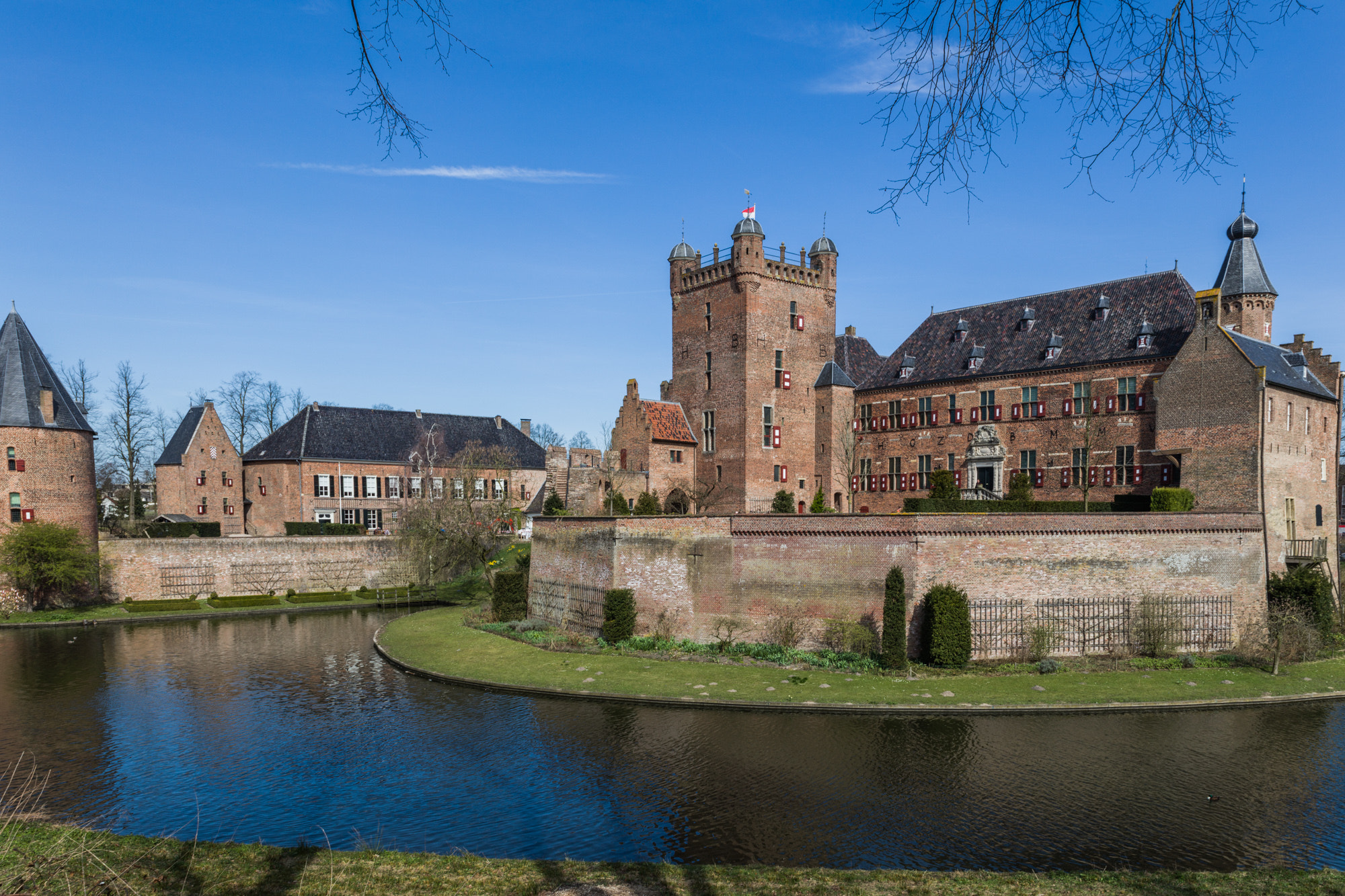 Canon EOS 5DS + Sigma 24-70mm F2.8 EX DG Macro sample photo. Kasteel huis hof van bergh photography