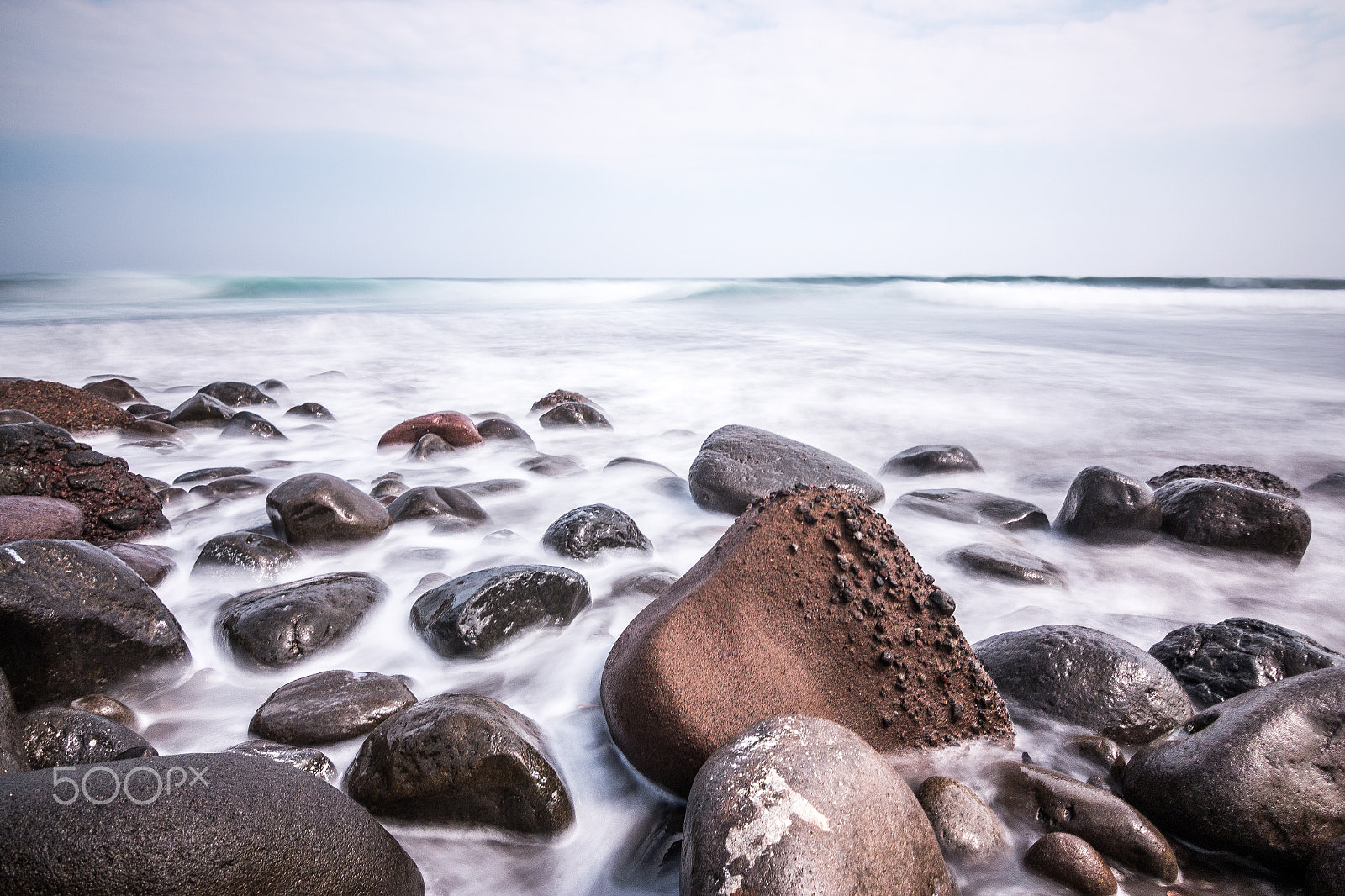 Canon EOS 70D sample photo. Rocks at the beach photography