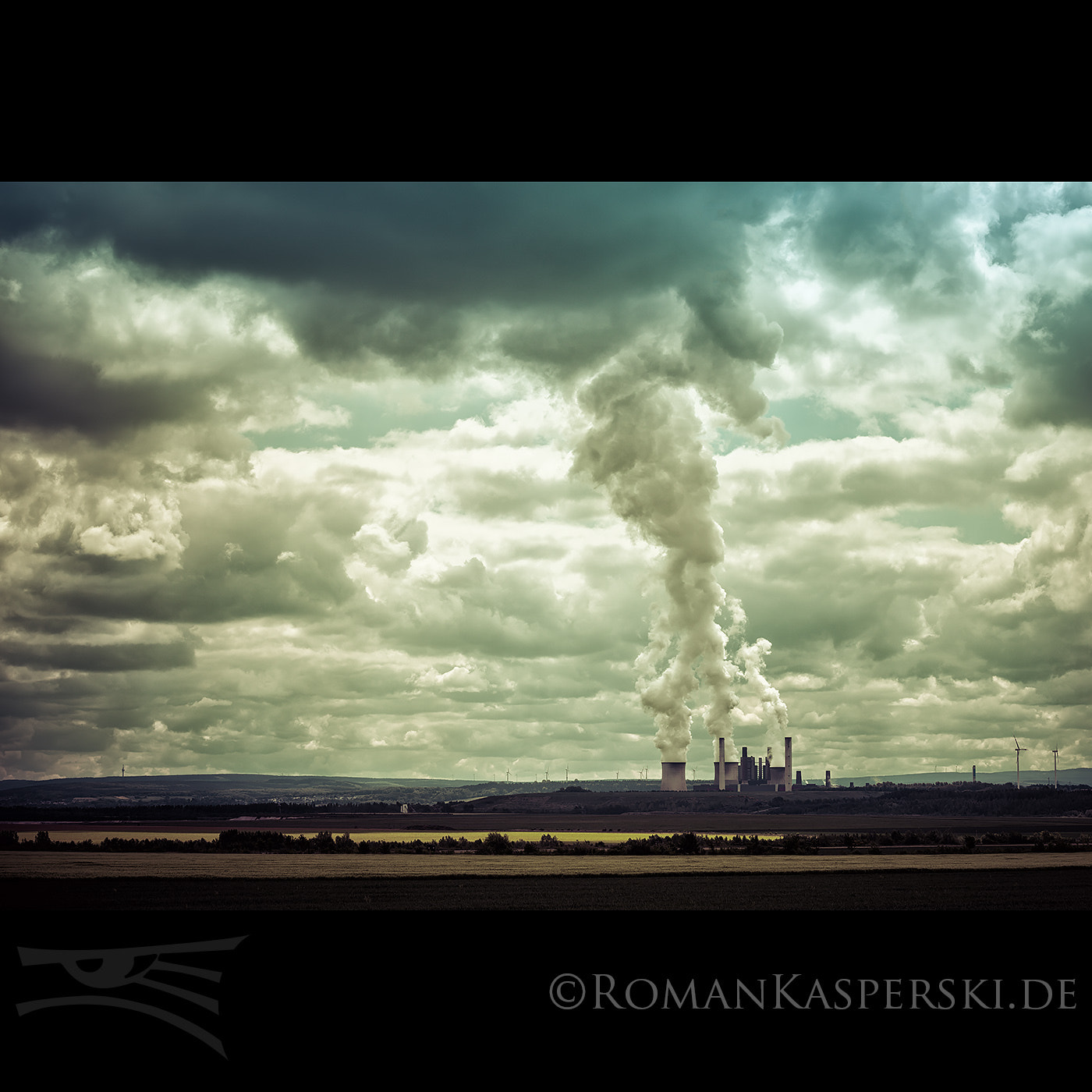 Nikon AF-S Nikkor 70-200mm F2.8G ED VR II sample photo. Smoke photography