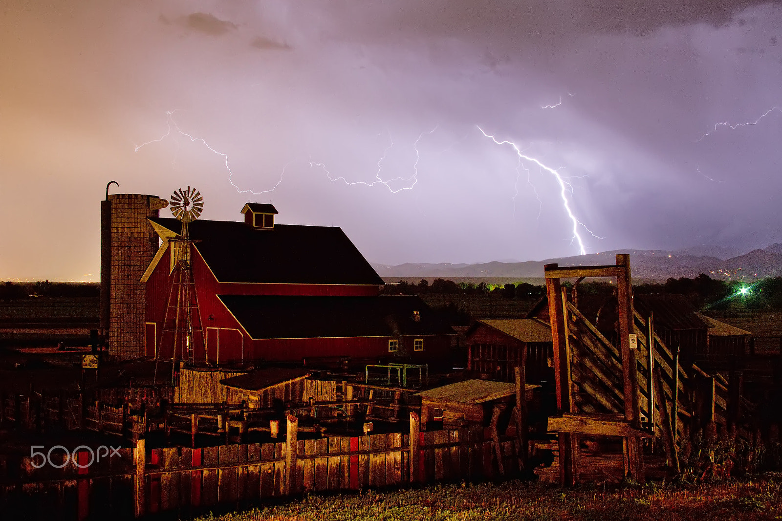 Canon EOS 7D sample photo. Mcintosh farm lightning thunderstorm photography
