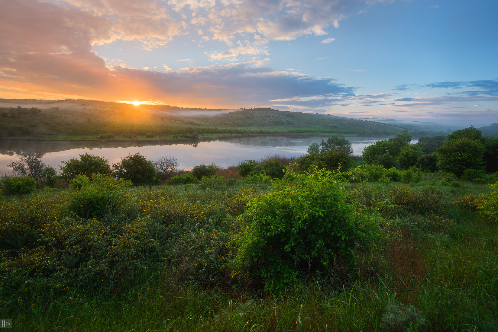 Nikon D750 + Nikon AF-S Nikkor 16-35mm F4G ED VR sample photo. Exhausting the fogs photography