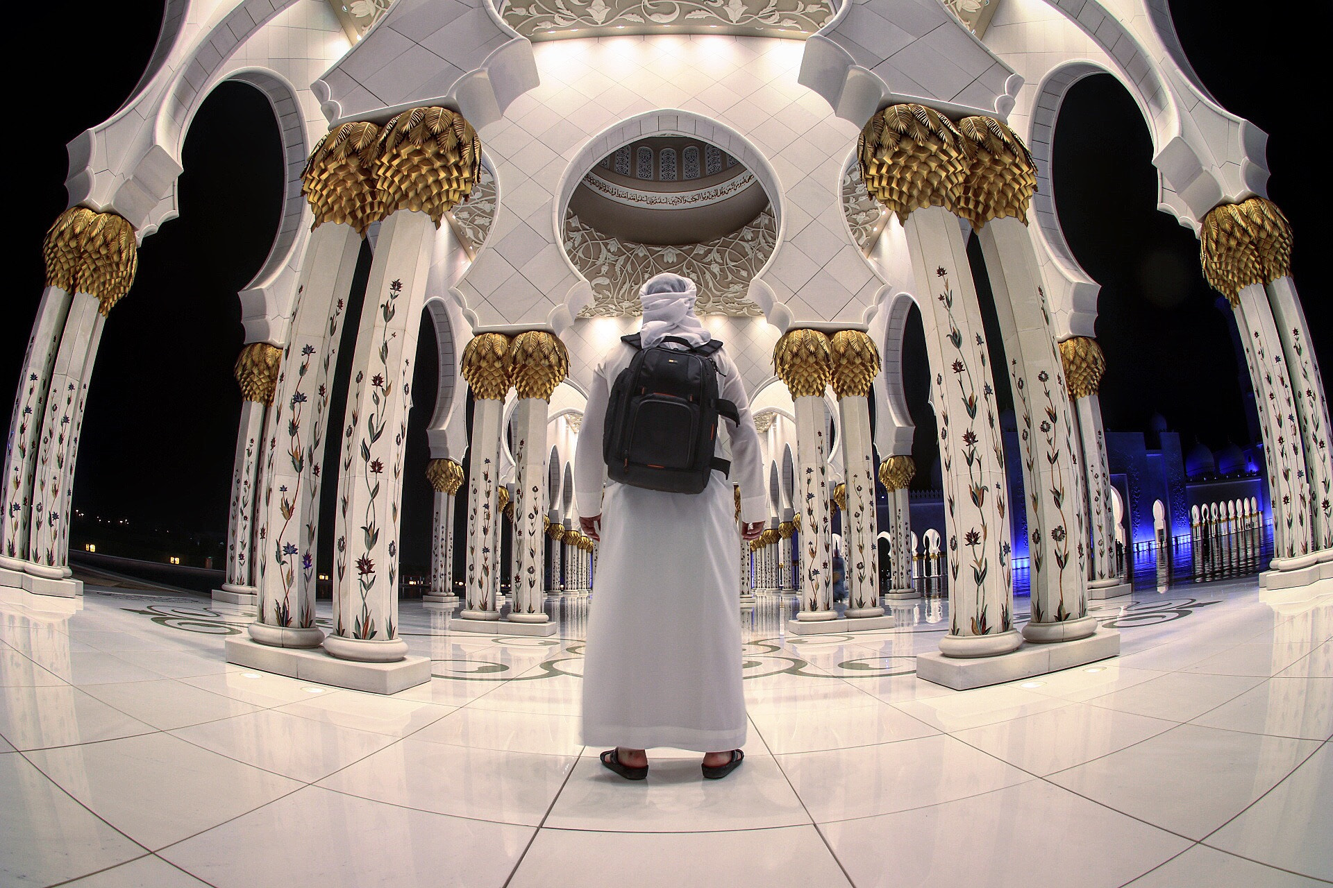 Canon 10mm sample photo. Zayed mosque photography