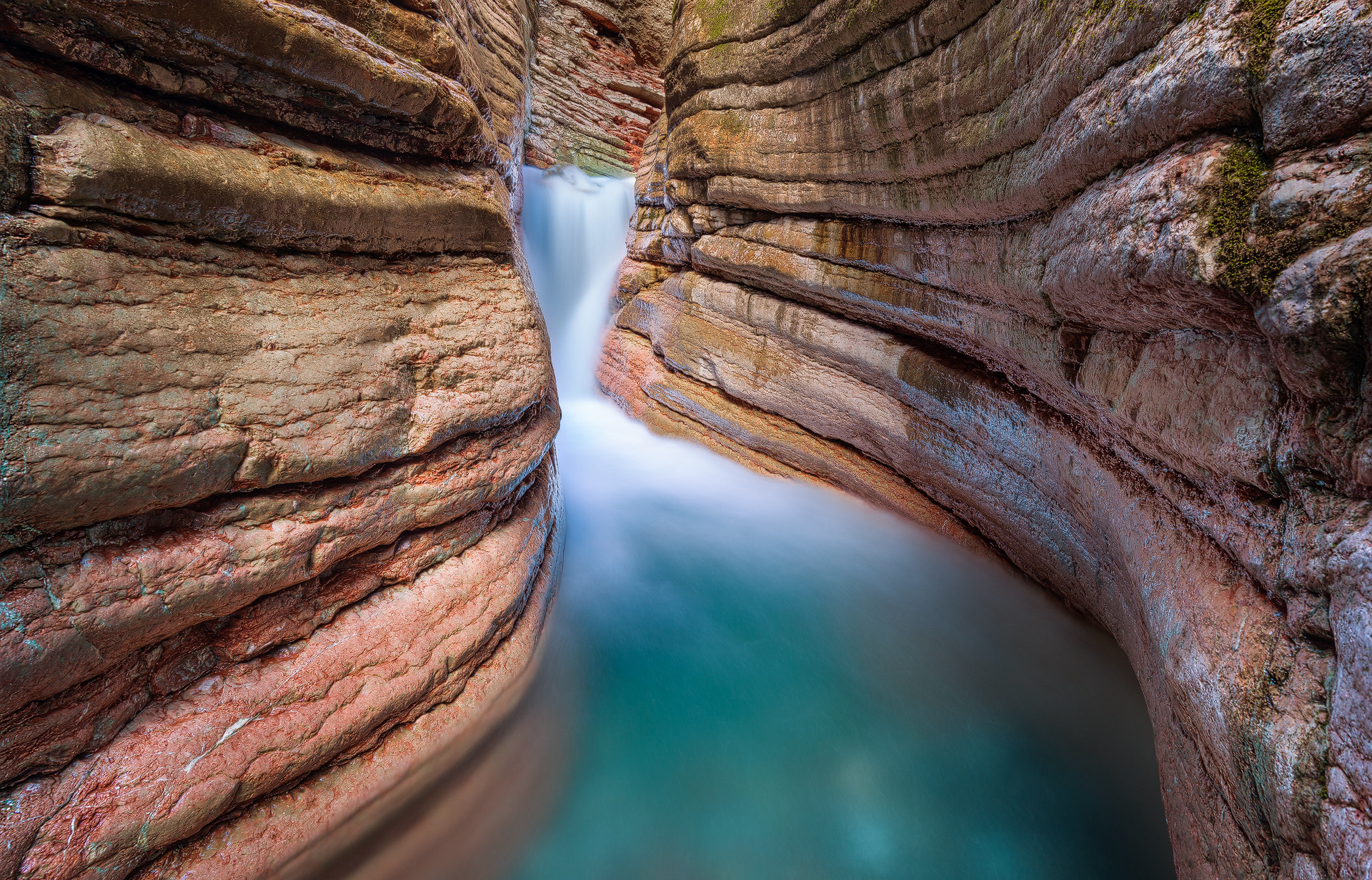 Nikon AF-S Nikkor 16-35mm F4G ED VR sample photo. Tauglwasserfall photography