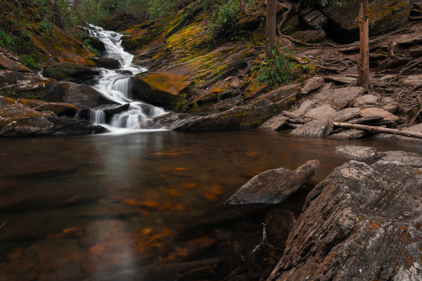 Nikon AF-S Nikkor 17-35mm F2.8D ED-IF sample photo. Roaring fork falls photography