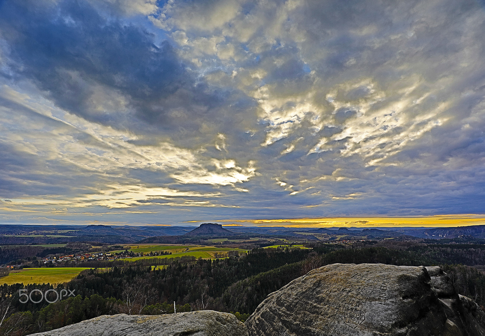 Canon EF 16-35mm F4L IS USM sample photo. Waitzdorfer höhe photography