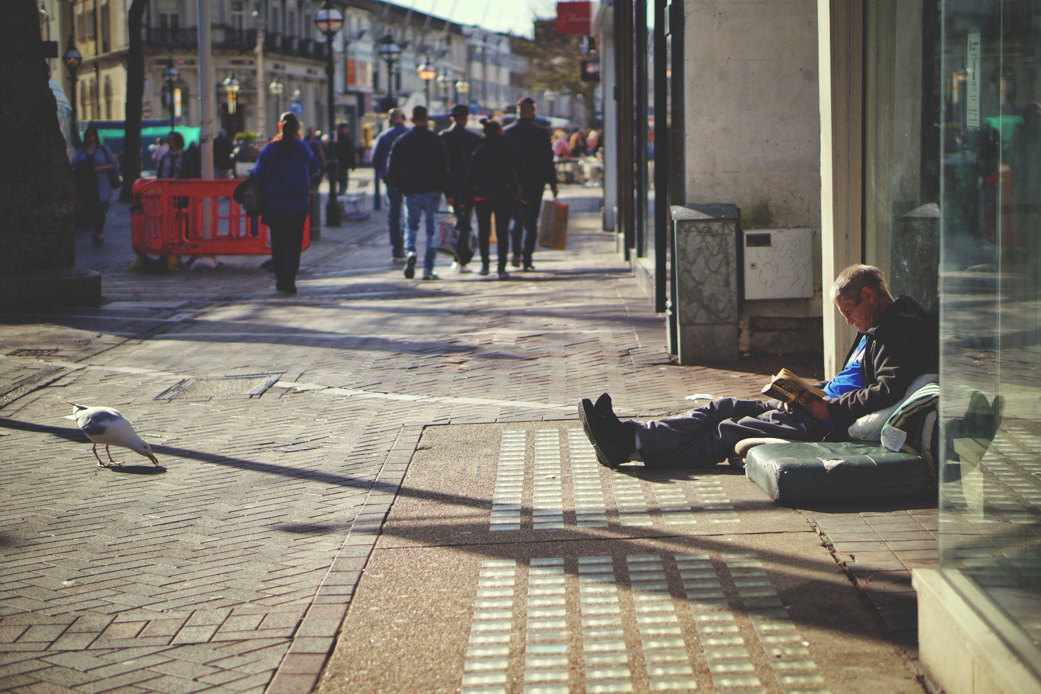 Sony a6000 sample photo. Strangers photography