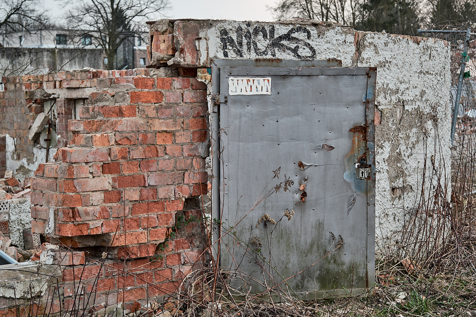 Fujifilm X-T2 sample photo. The door is open photography