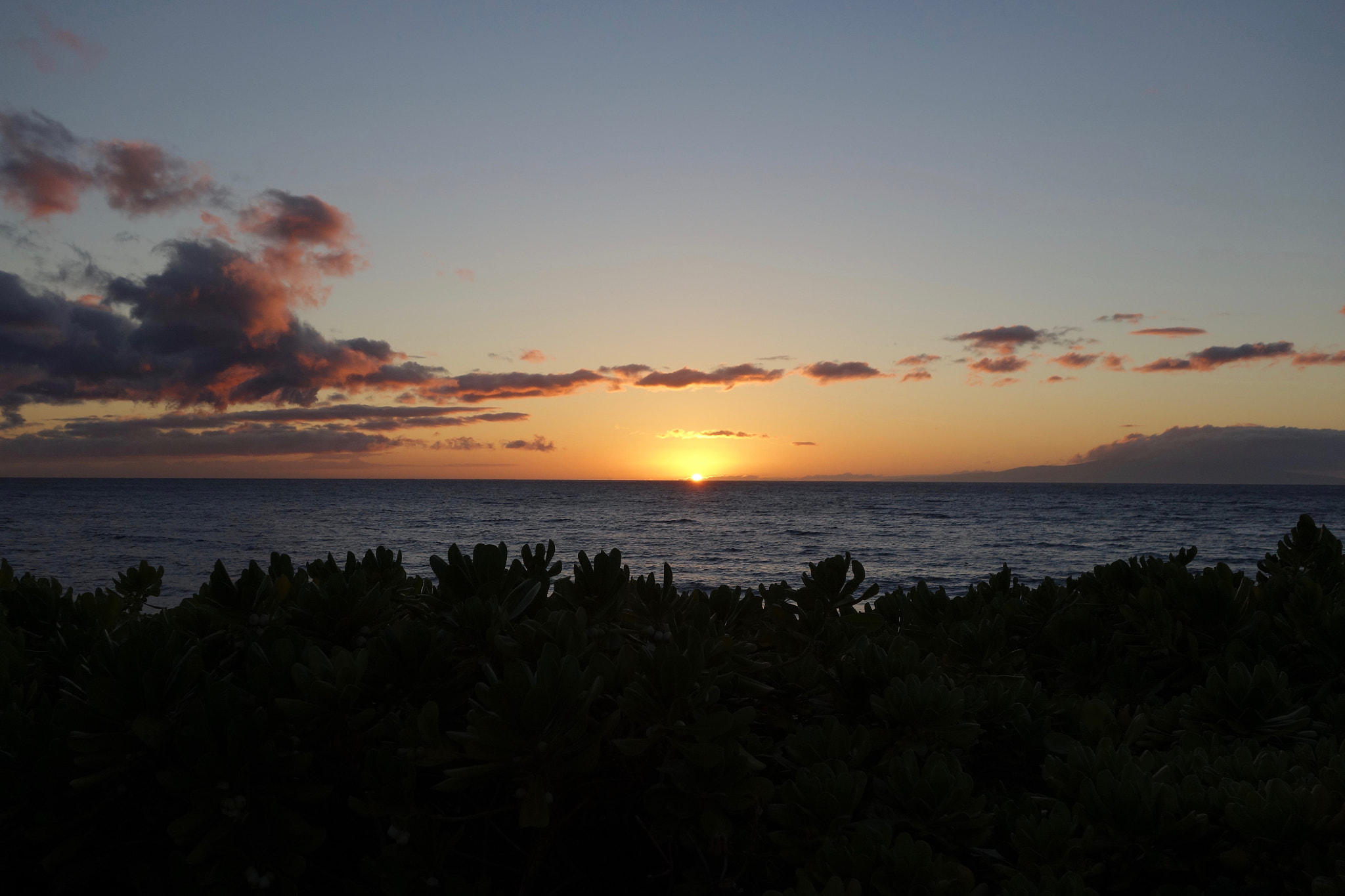 Sony 28-100mm F1.8-4.9 sample photo. Sun going down on polo beach photography