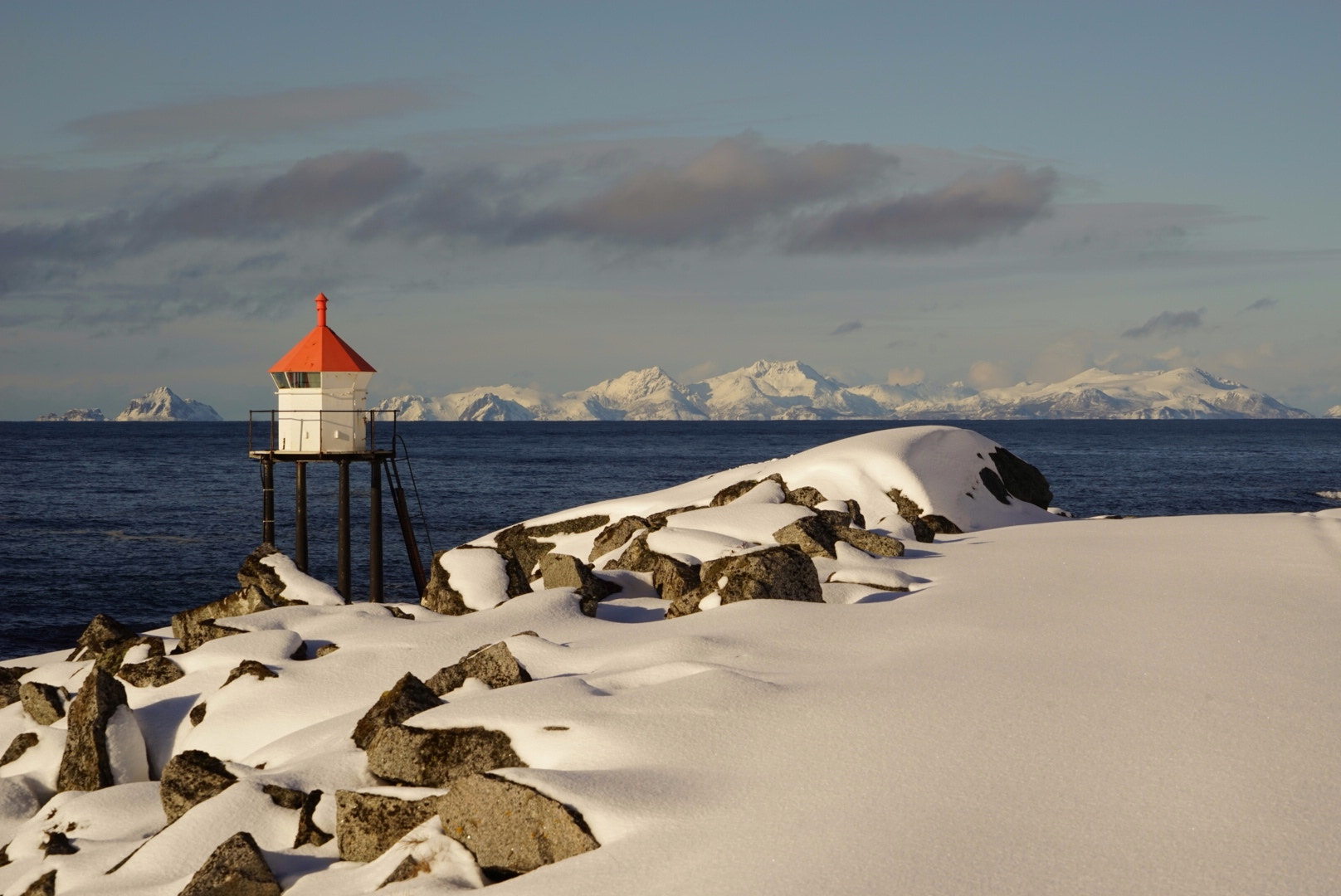 Sony a7R + Sony FE 24-240mm F3.5-6.3 OSS sample photo. Brenna lighthouse photography