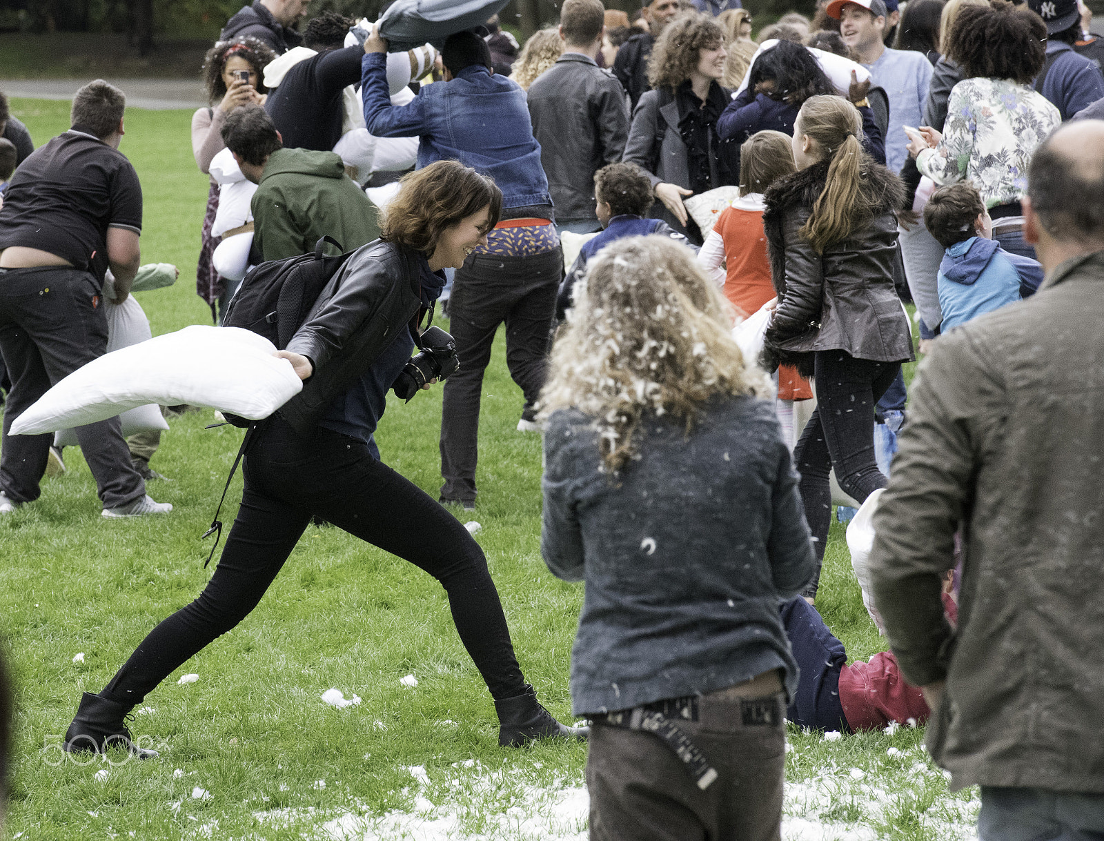 Nikon AF-S Nikkor 70-200mm F2.8G ED VR II sample photo. International pillow fight day 2017 london photography