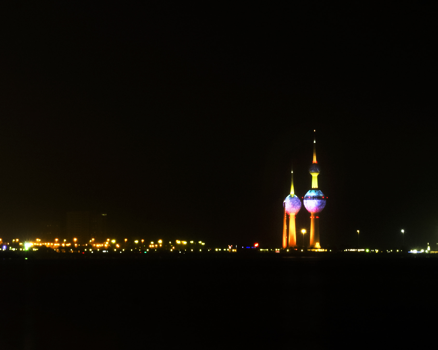 Canon EOS 1100D (EOS Rebel T3 / EOS Kiss X50) + Canon EF 50mm F1.8 STM sample photo. Kuwait towers photography