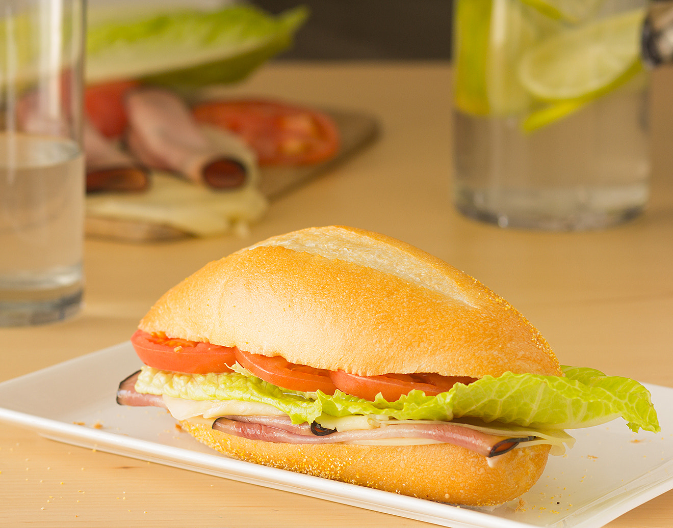 Canon EOS 60D + Canon EF 85mm F1.8 USM sample photo. Sandwich photography