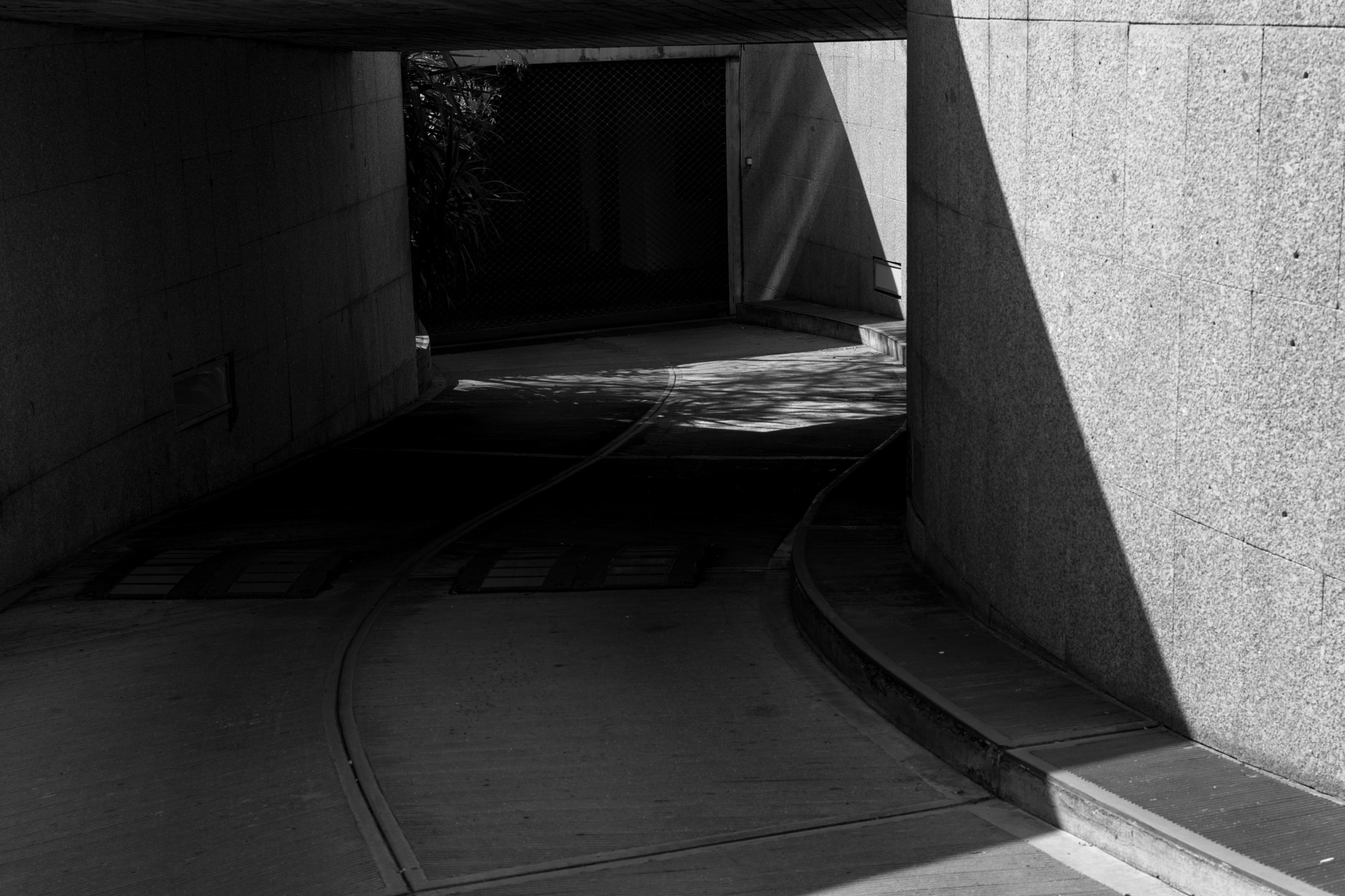 Nikon AF-S DX Nikkor 35mm F1.8G sample photo. City shapes photography