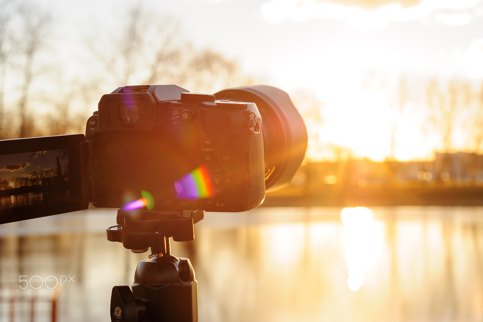 Nikon D700 + Nikon AF Nikkor 50mm F1.4D sample photo. Set the camera on a tripod to record time-lapse video of the sunset photography