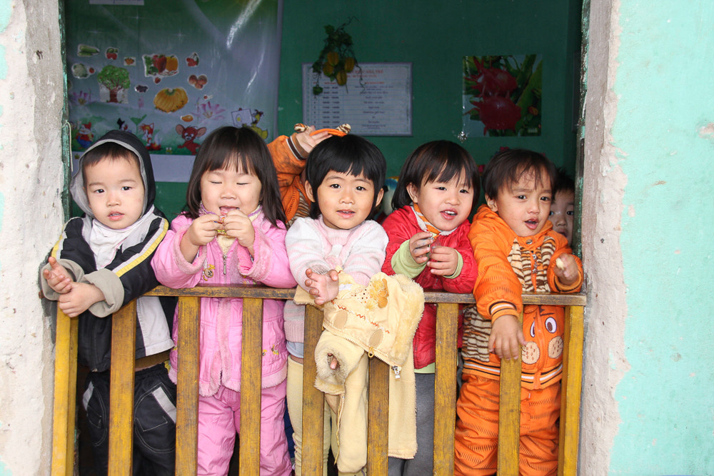 Canon EOS 40D + Sigma 18-200mm f/3.5-6.3 DC OS sample photo. Here is a kindergarten class that would be fun to teach! photography