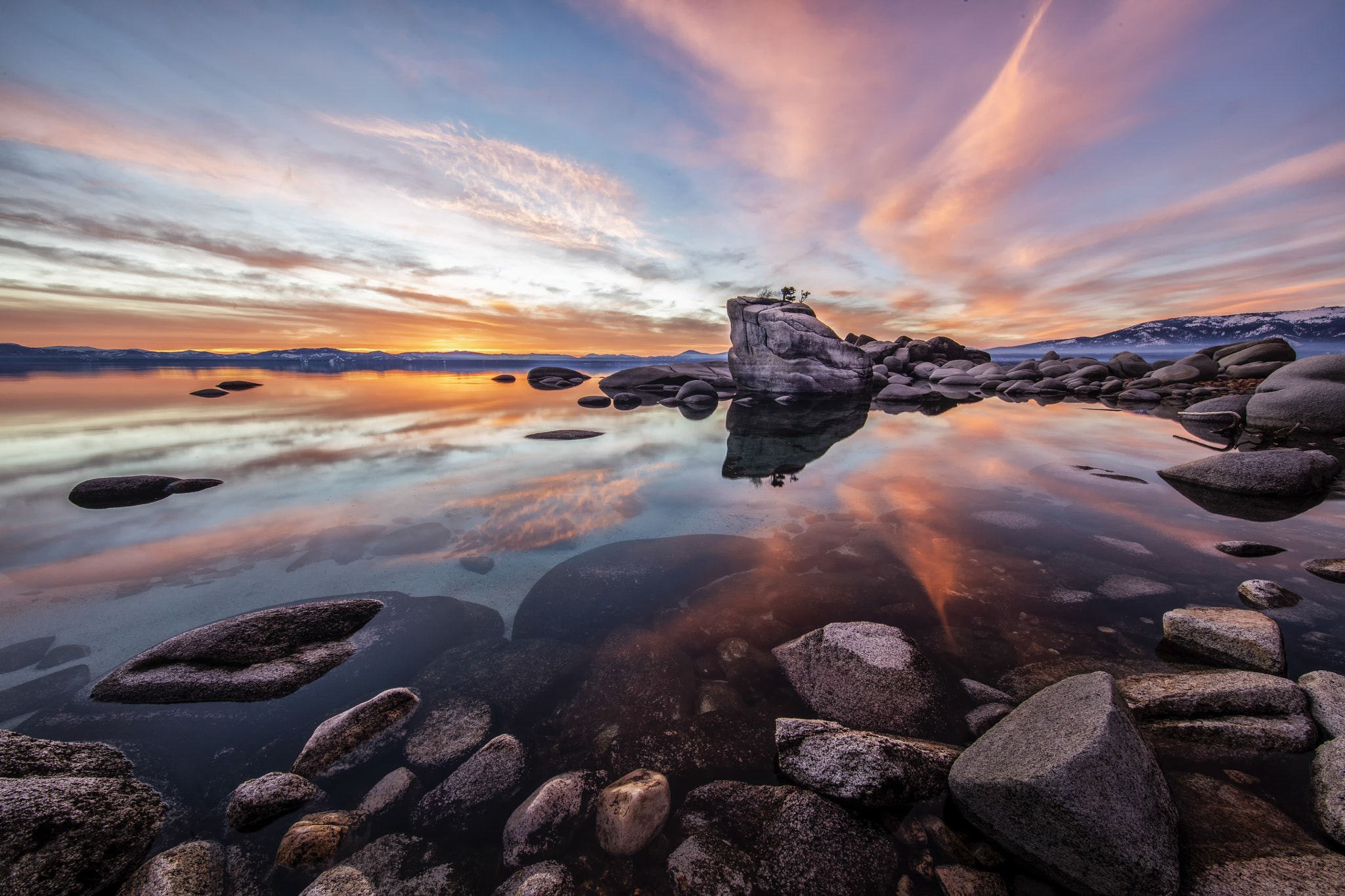 Canon EF 11-24mm F4L USM sample photo. Bonsai rock summer evening photography