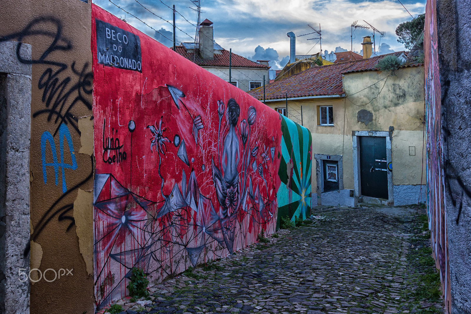 Canon EF-S 10-22mm F3.5-4.5 USM sample photo. Beco do maldonado photography