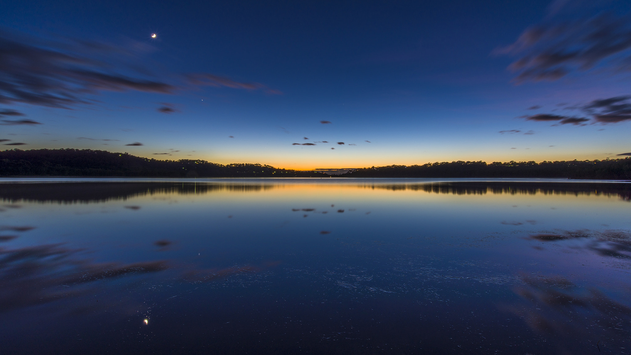 Nikon AF-S Nikkor 18-35mm F3.5-4.5G ED sample photo. Narrabeenlakesdawn x photography
