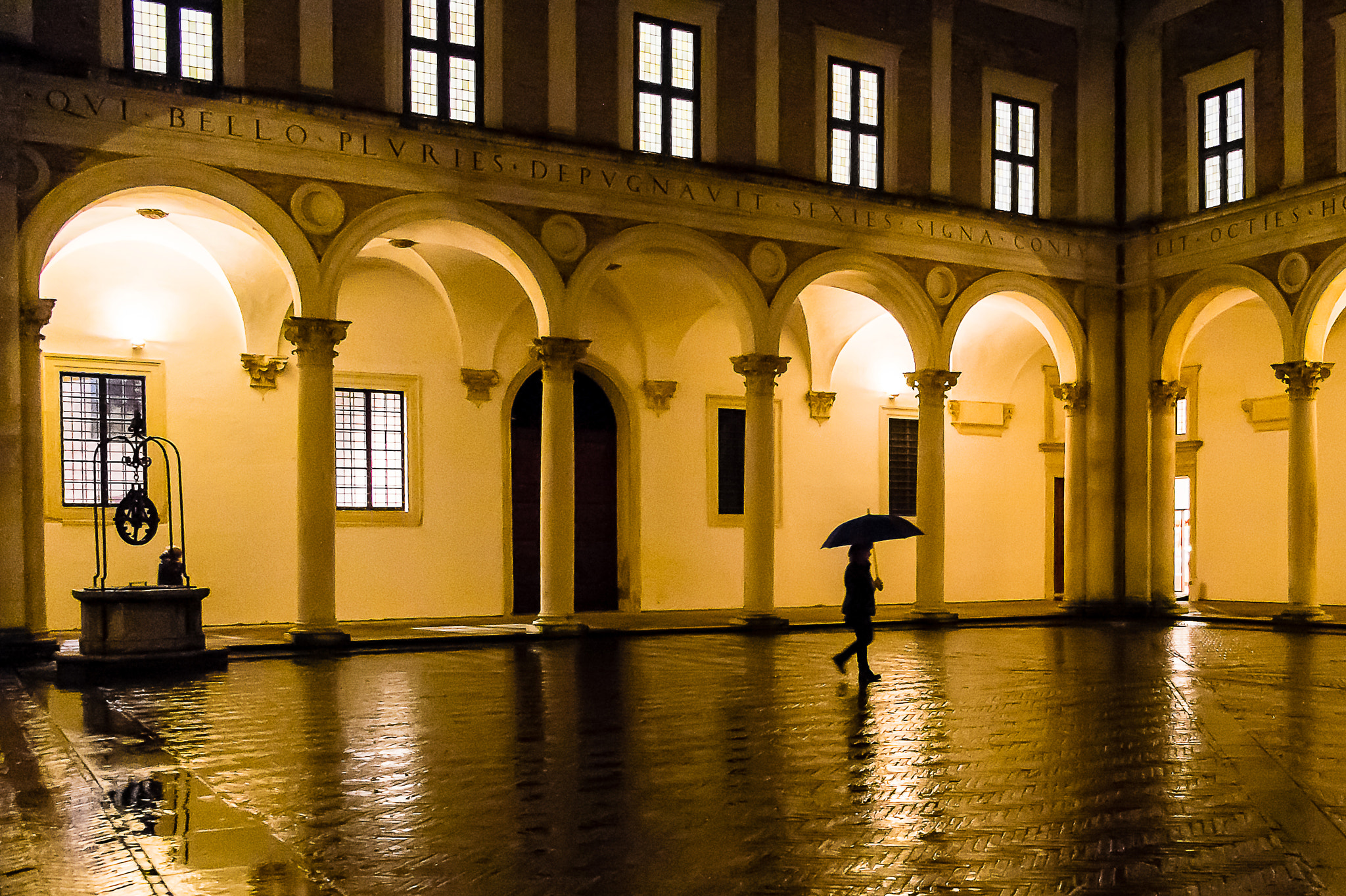 Fujifilm X-E1 + Fujifilm XF 18-55mm F2.8-4 R LM OIS sample photo. Urbino photography