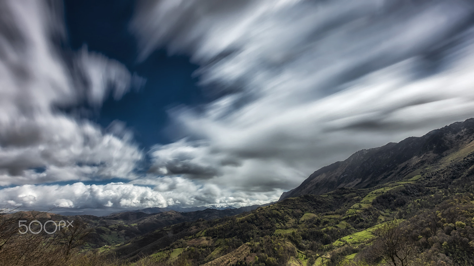 Canon EOS 80D sample photo. Nubes con prisa - clouds in a hurry photography