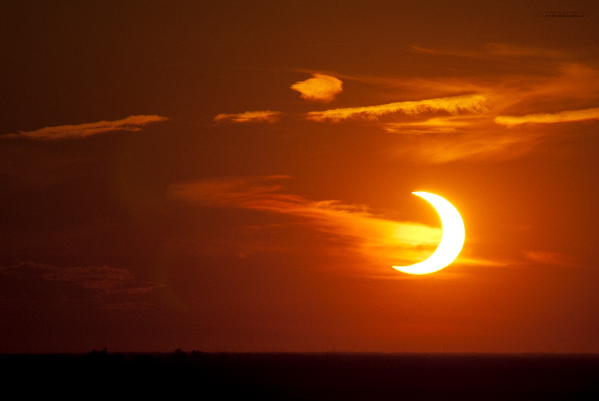 Nikon D200 sample photo. Crescent sun photography