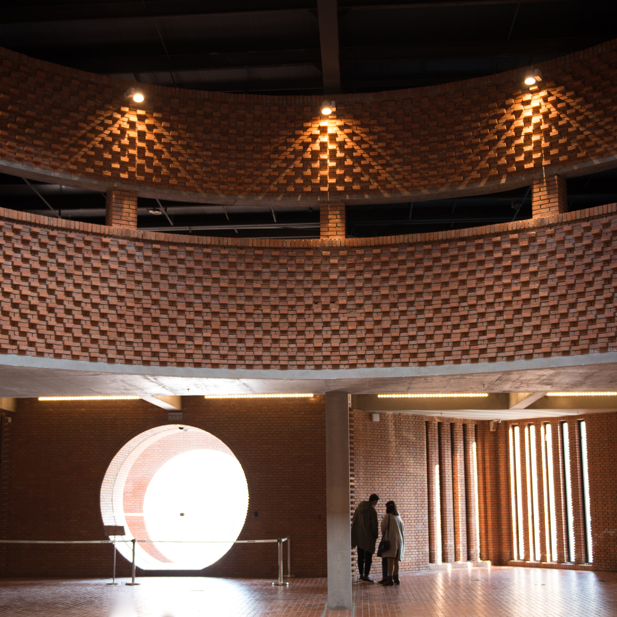 Nikon AF-S Nikkor 24-70mm F2.8G ED sample photo. Red brick art museum photography