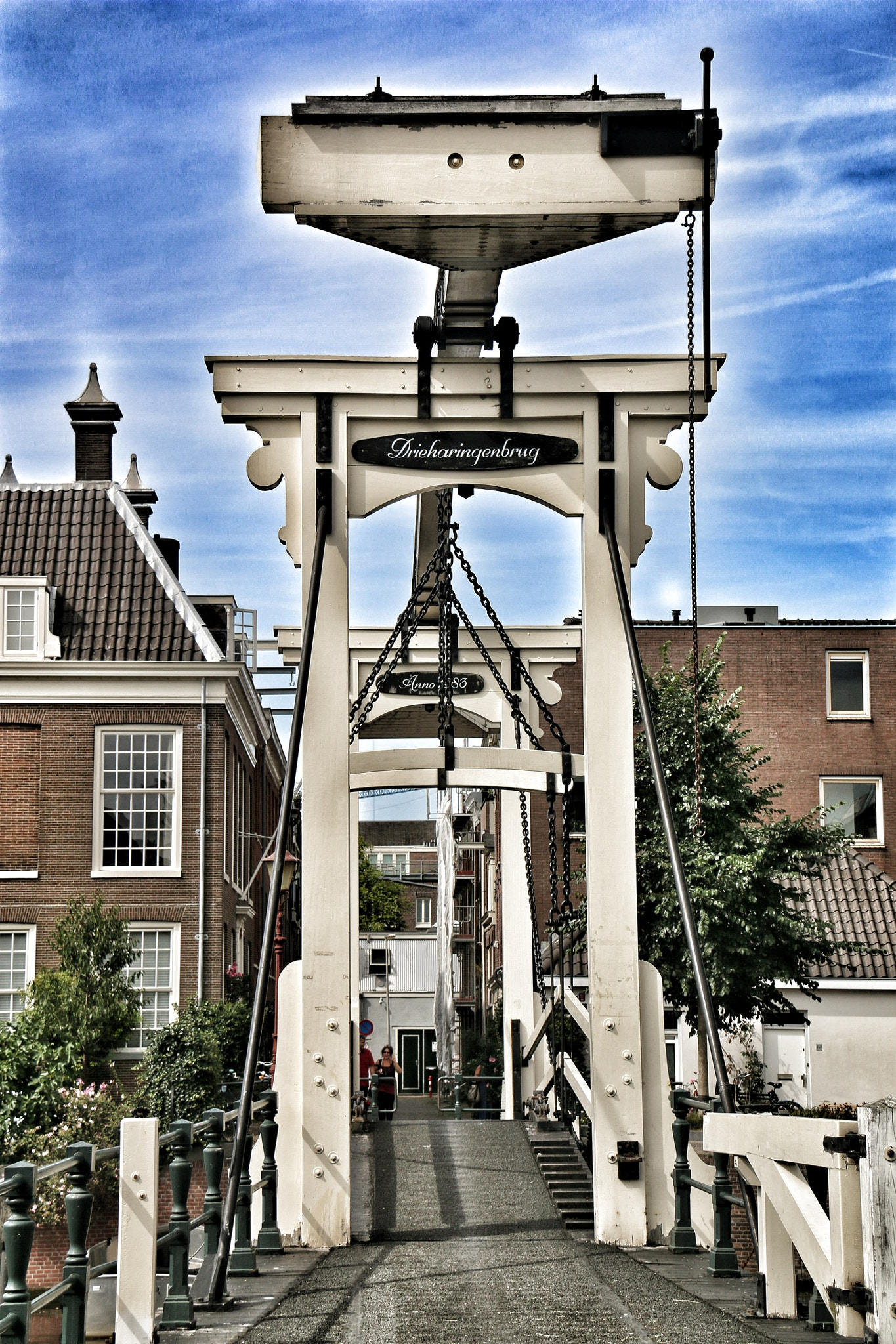 Canon EF-S 18-200mm F3.5-5.6 IS sample photo. Amsterdam attraction - drieharingebrug - zugbrücke - for pedestrians only photography