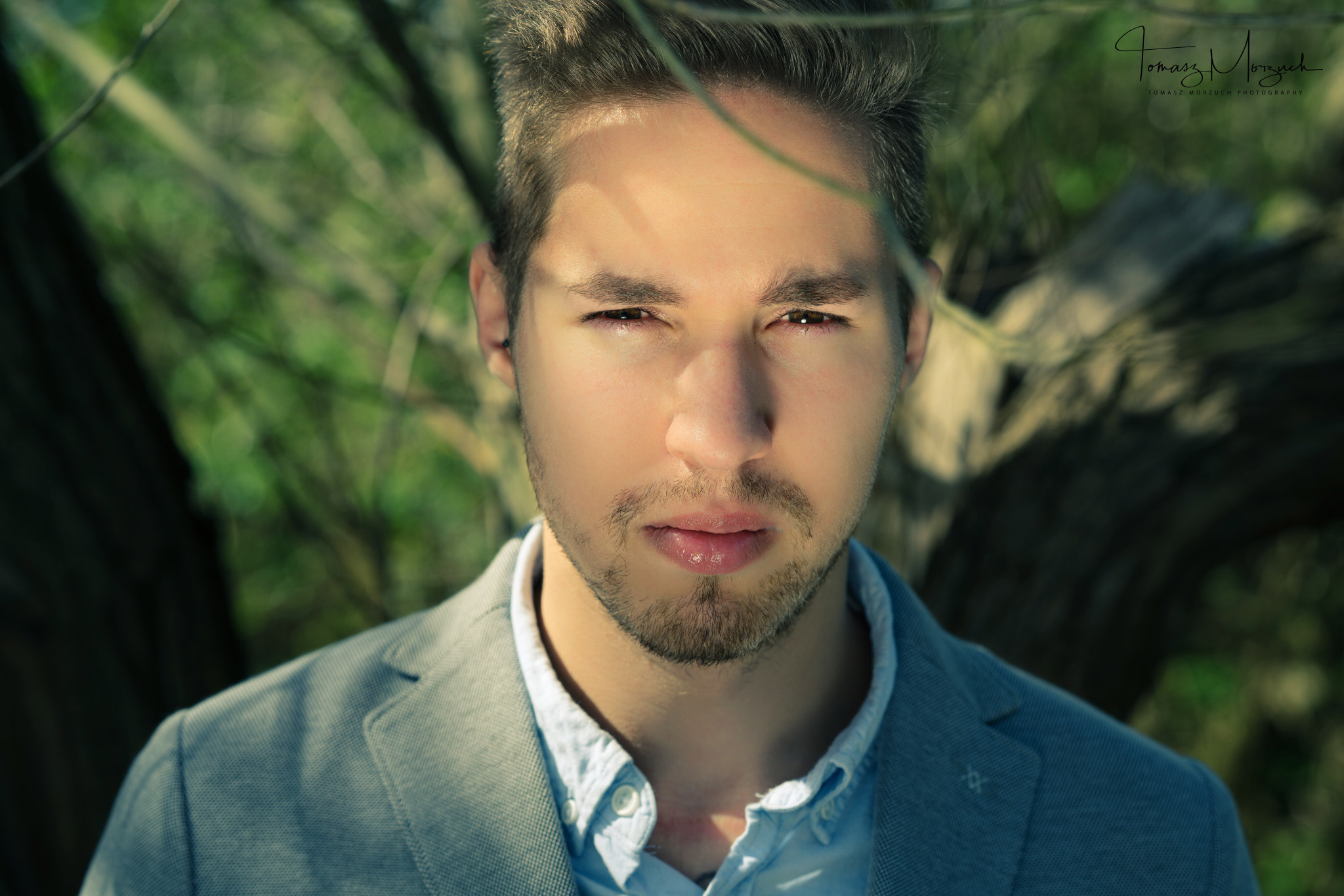 Sony FE 85mm F1.4 GM sample photo. Reflections on his face photography