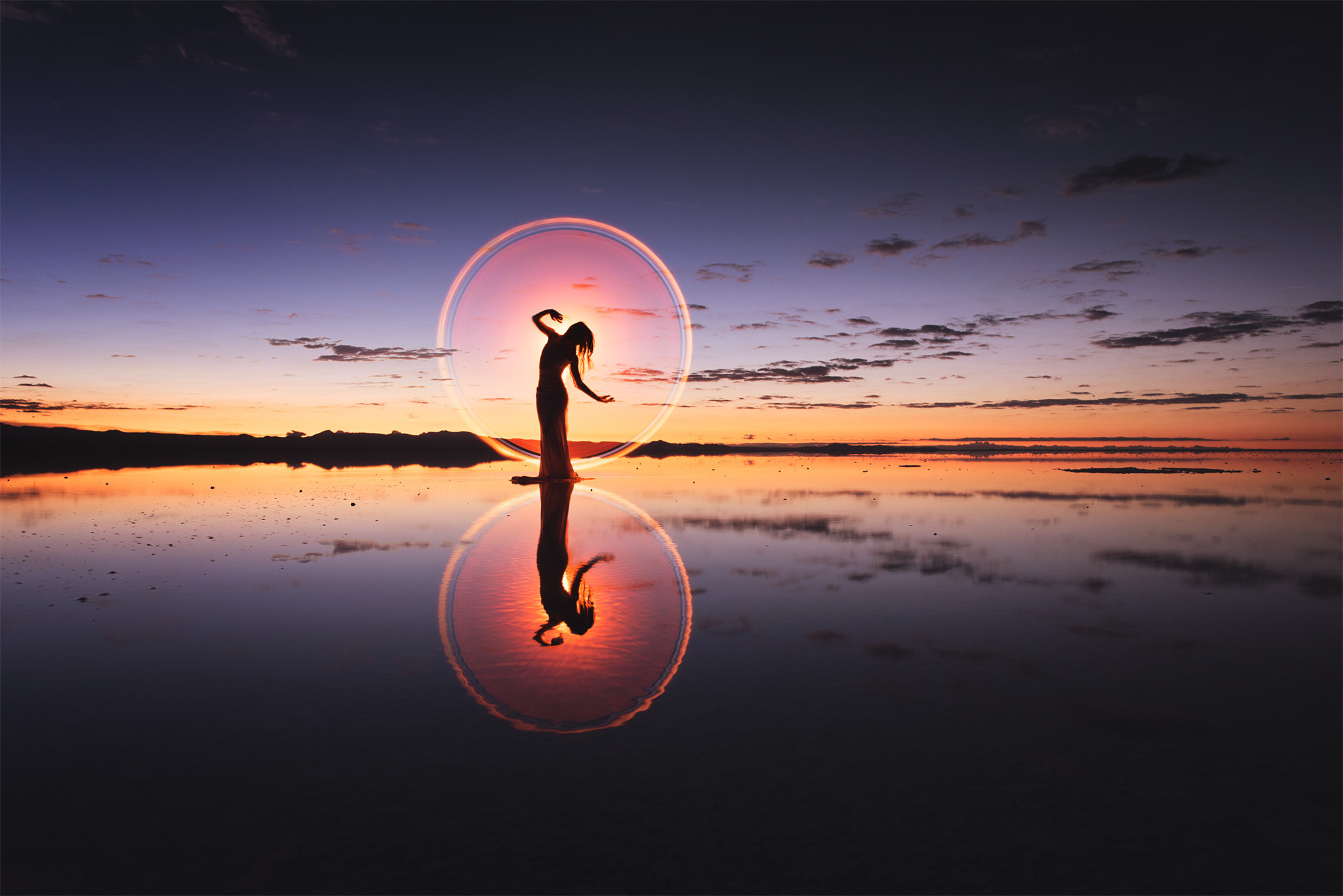 Canon EF 24mm F1.4L II USM sample photo. Light-painting in uyuni photography