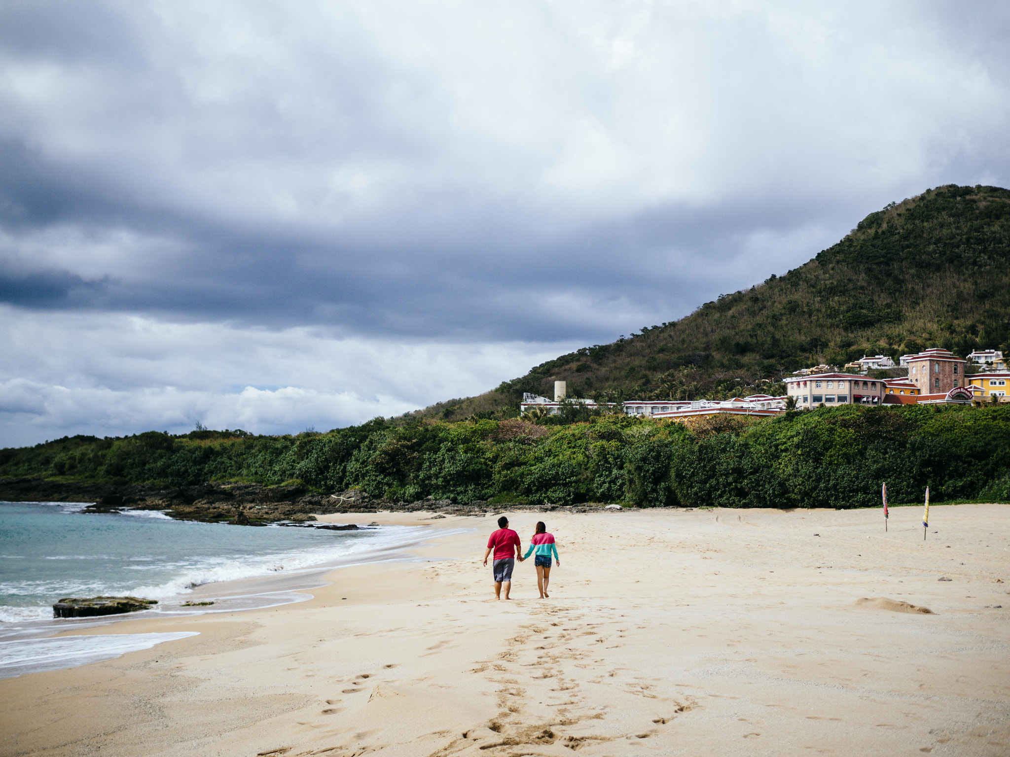 Olympus OM-D E-M1 sample photo. Winter beach in kenting photography