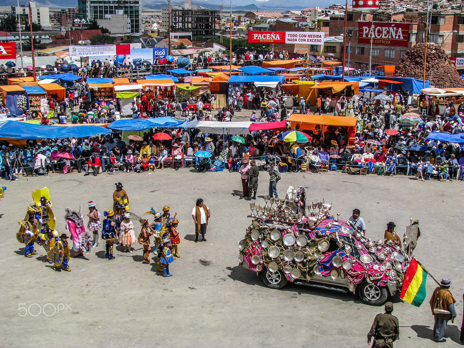 Canon POWERSHOT SX100 IS sample photo. Oruro - bolivia - february 21, 2009: oruro carnival in bolivia, declared unesco cultural world... photography