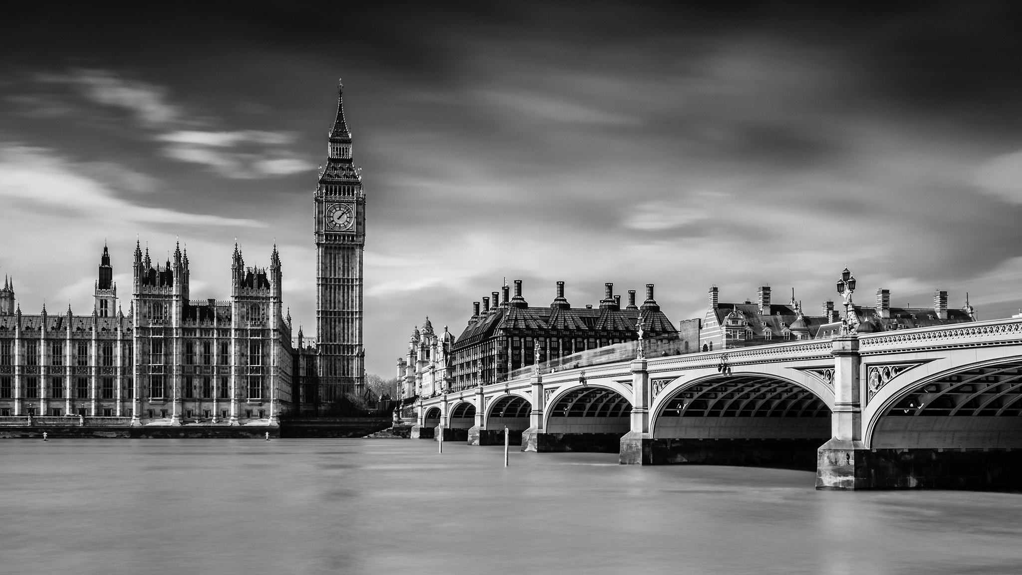 Nikon D750 + Sigma 24-105mm F4 DG OS HSM Art sample photo. London long exposures photography