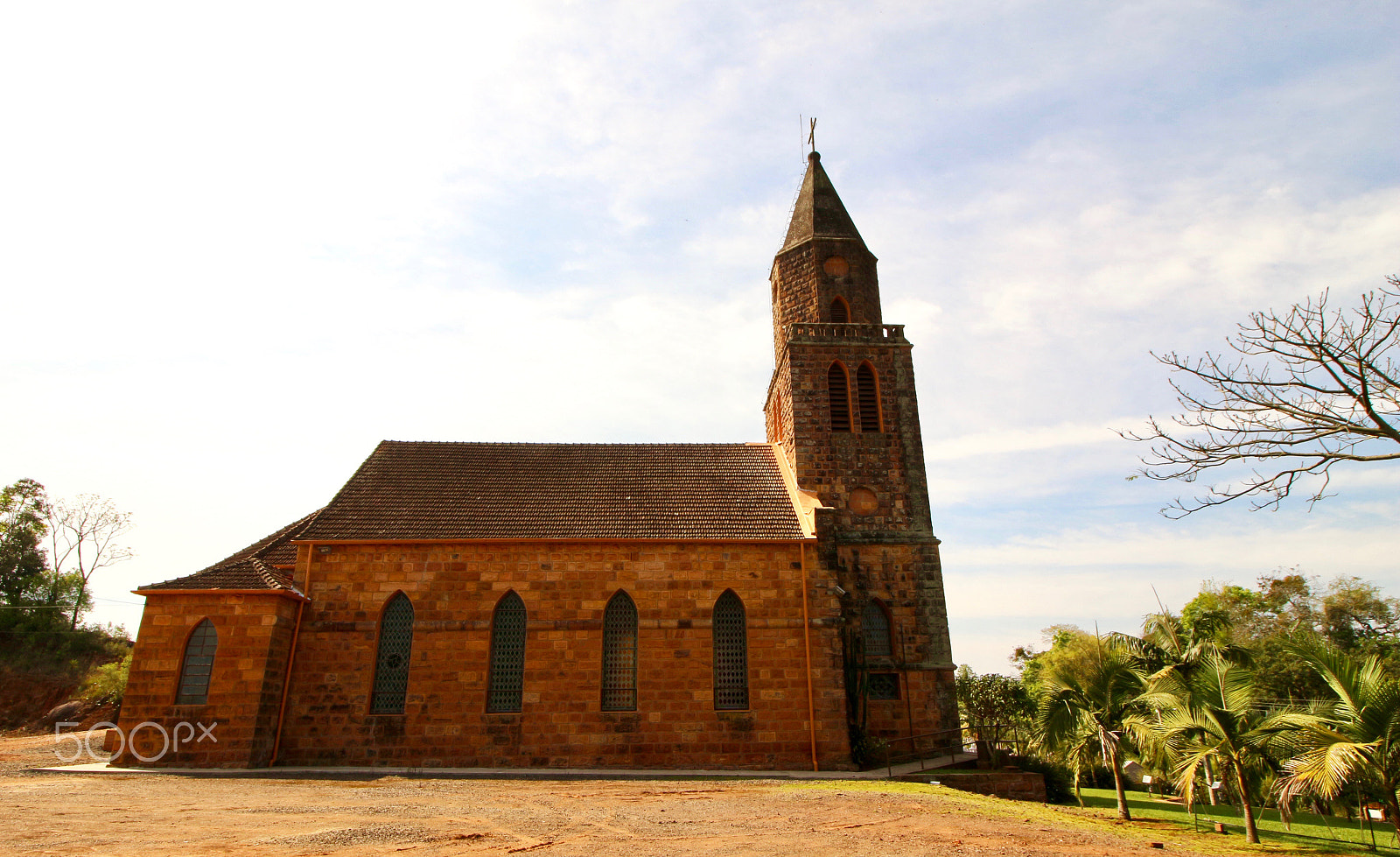 Canon EOS 700D (EOS Rebel T5i / EOS Kiss X7i) sample photo. Old lutheran church photography