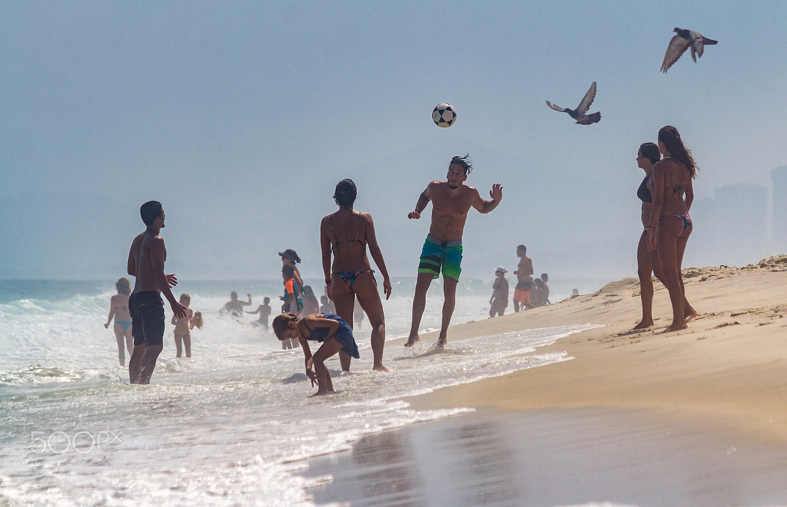 Canon EF 70-300mm F4-5.6 IS USM sample photo. Sao conrado beach photography