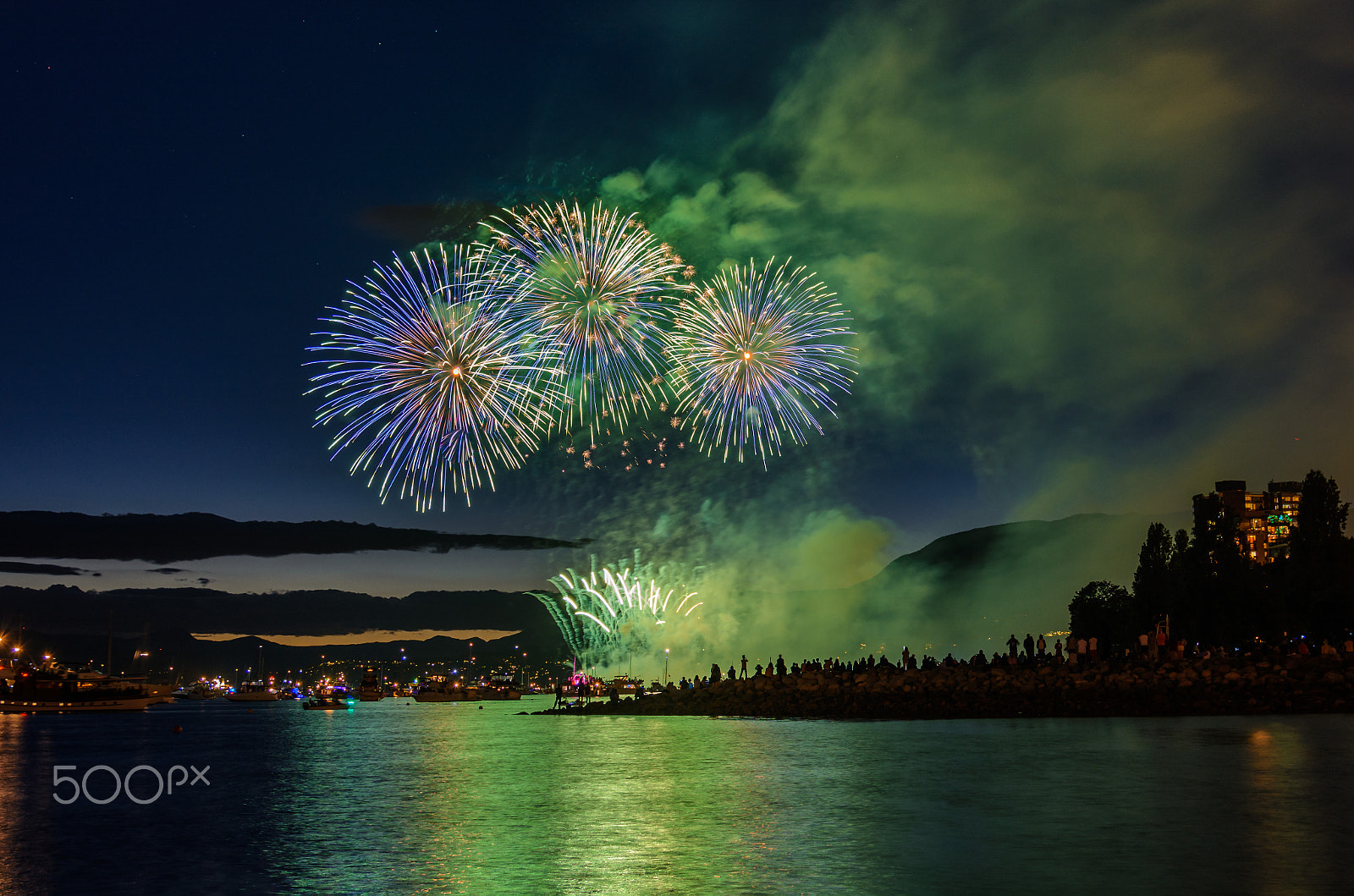 Nikon AF-S Nikkor 24-120mm F4G ED VR sample photo. Salute, beautiful fireworks photography