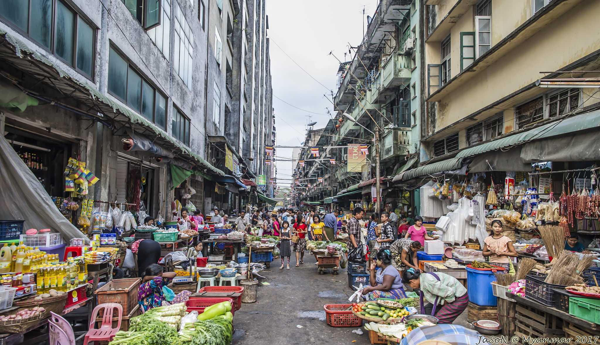 Nikon D3S + Nikon AF-S Nikkor 24-70mm F2.8E ED VR sample photo. Myanmar photography