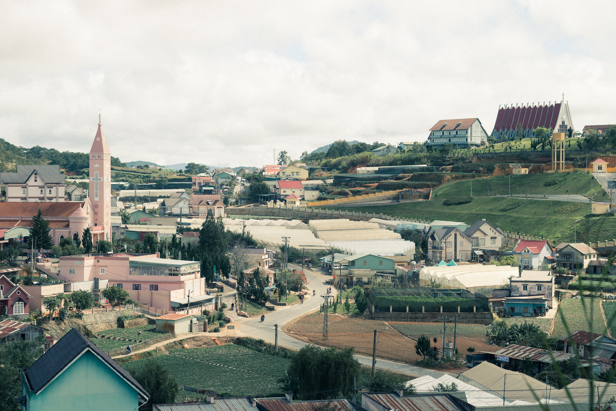 Nikon D600 + Nikon AF-Nikkor 80-200mm F2.8D ED sample photo. Peacefully dalat's corner photography