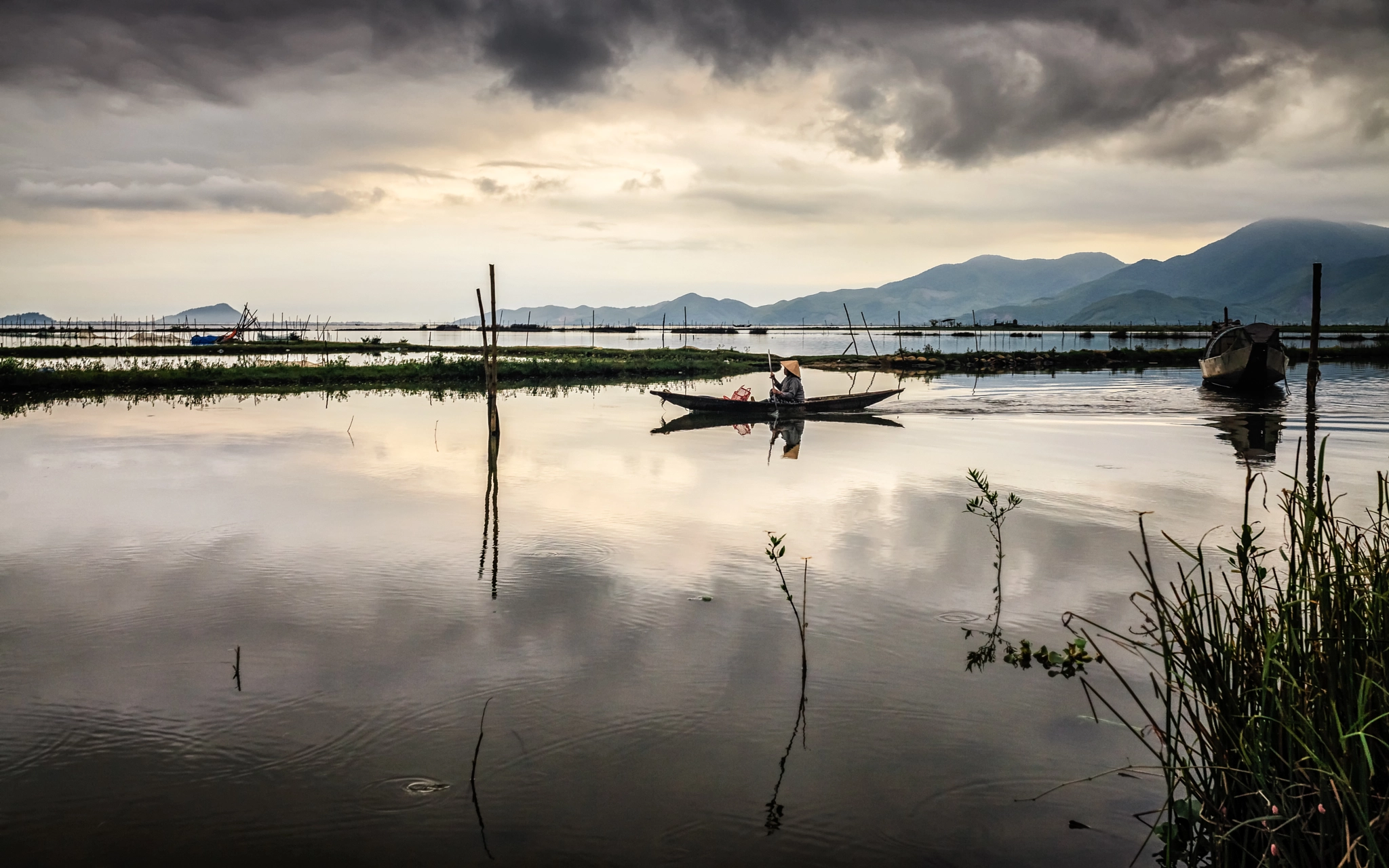 Canon EOS 5D Mark II + Sigma 35mm F1.4 DG HSM Art sample photo. Silver sunrise over tam giang lagoon photography