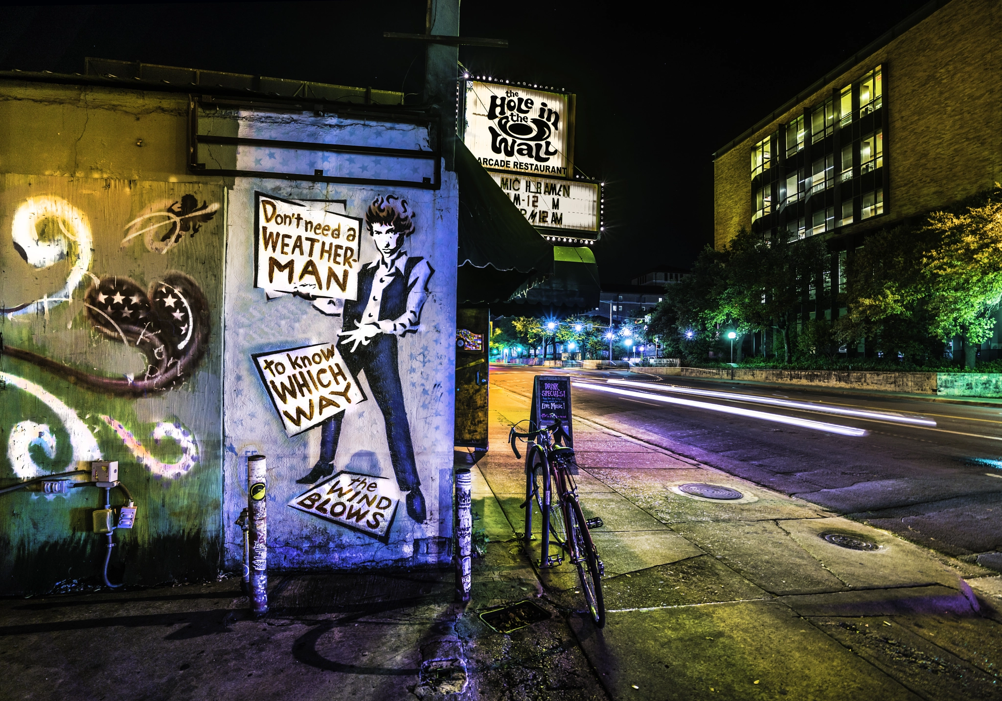 Sony a7R II + Sony Vario-Tessar T* FE 16-35mm F4 ZA OSS sample photo. Don't need a weather man photography