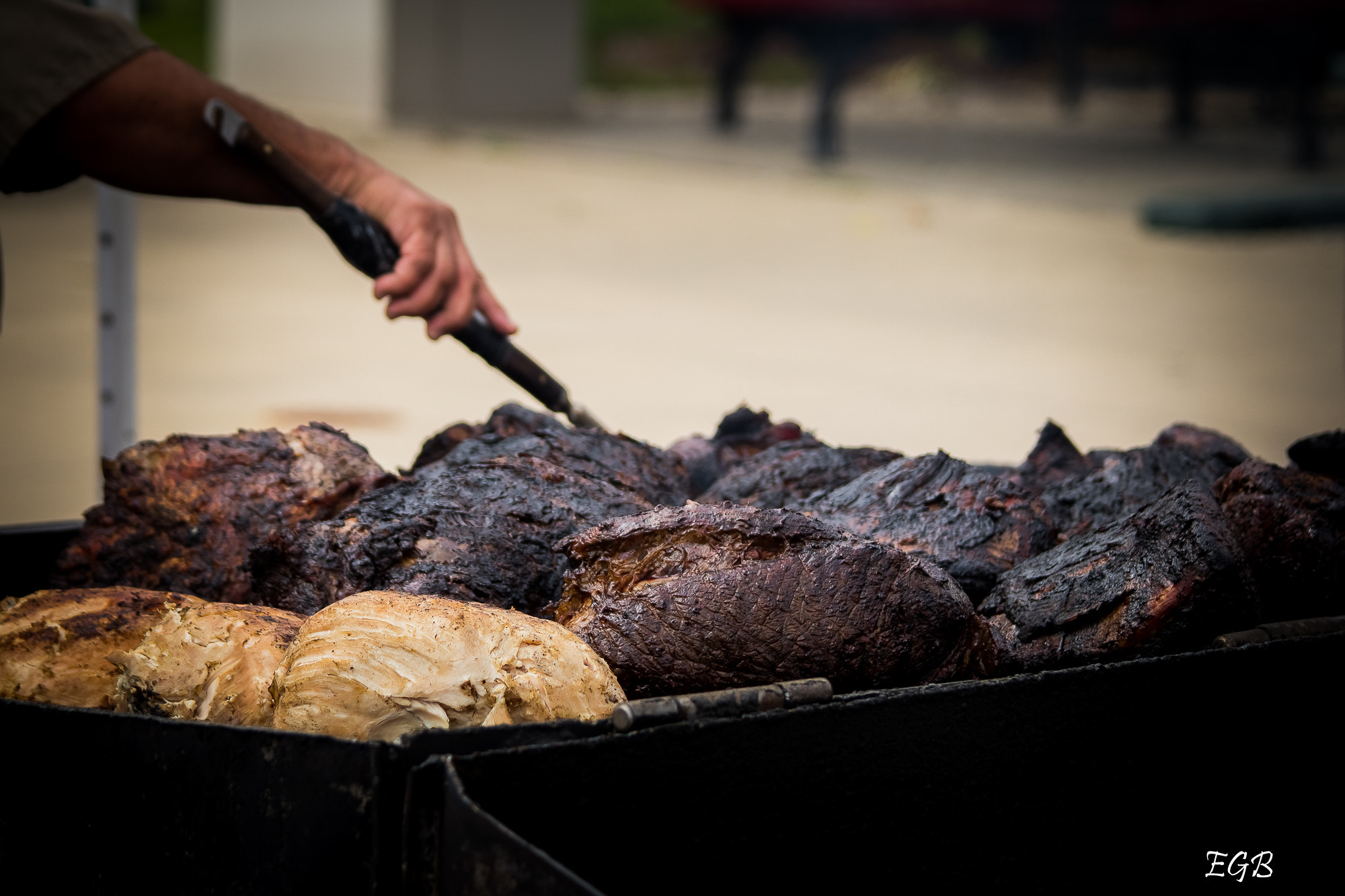 Canon EF 70-300mm F4-5.6 IS USM sample photo. Let's eat! photography