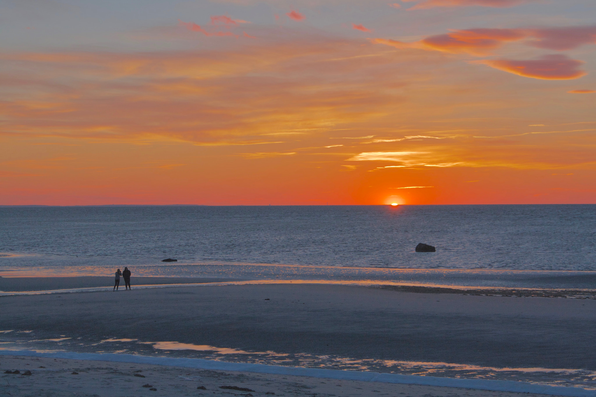 Canon EOS 1000D (EOS Digital Rebel XS / EOS Kiss F) sample photo. Sunset at cape cod bay. photography