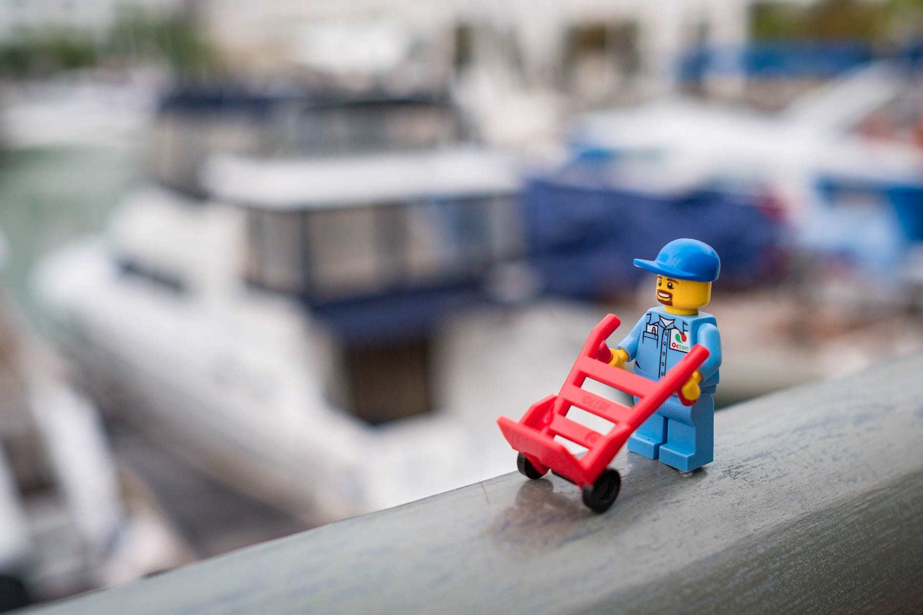 Fujifilm XF 23mm F1.4 R sample photo. Reginald hotpenny in "boat" photography