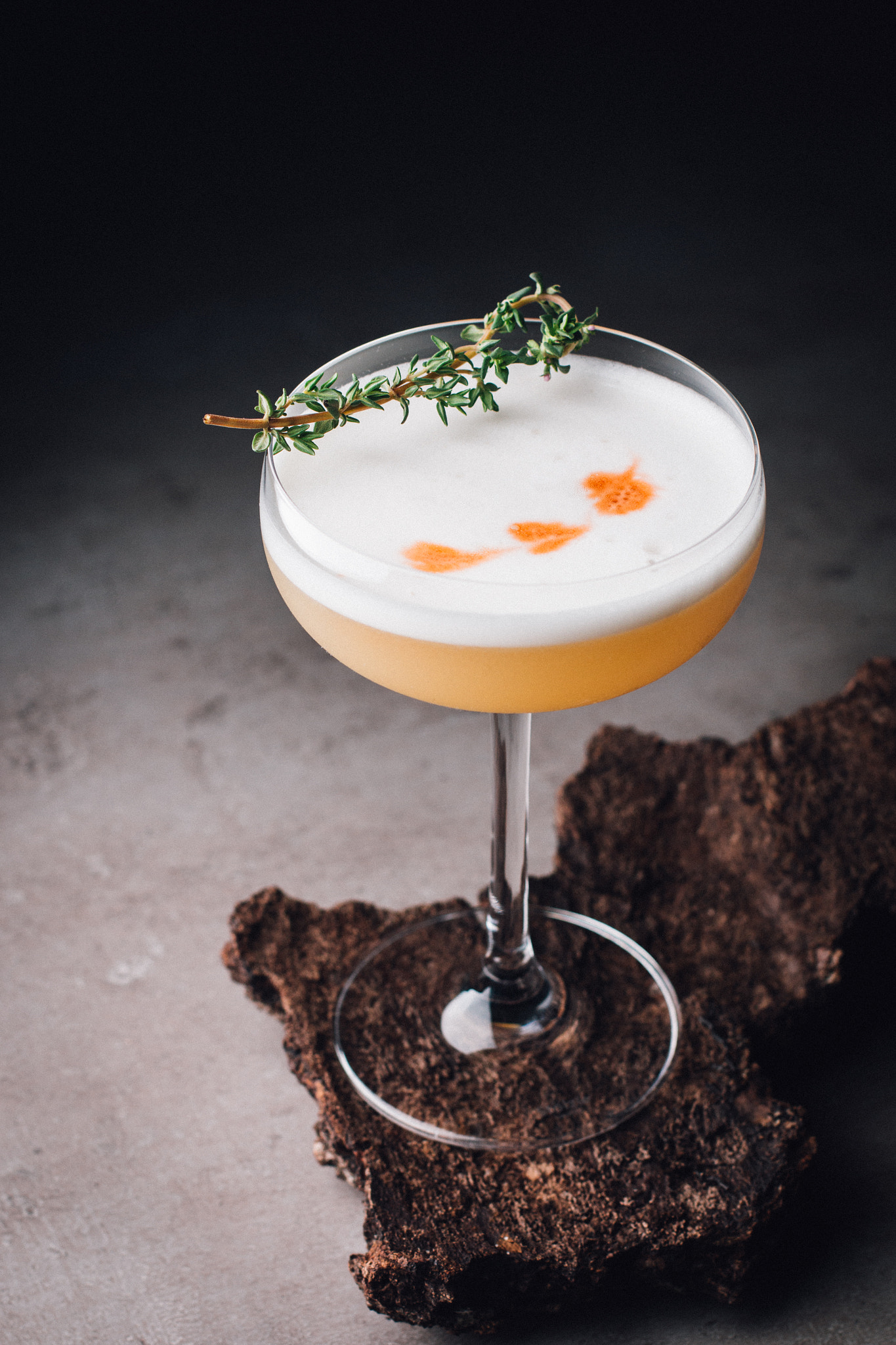 Canon EOS 70D + Canon EF 50mm F1.4 USM sample photo. Beautiful cocktail with thymus photography