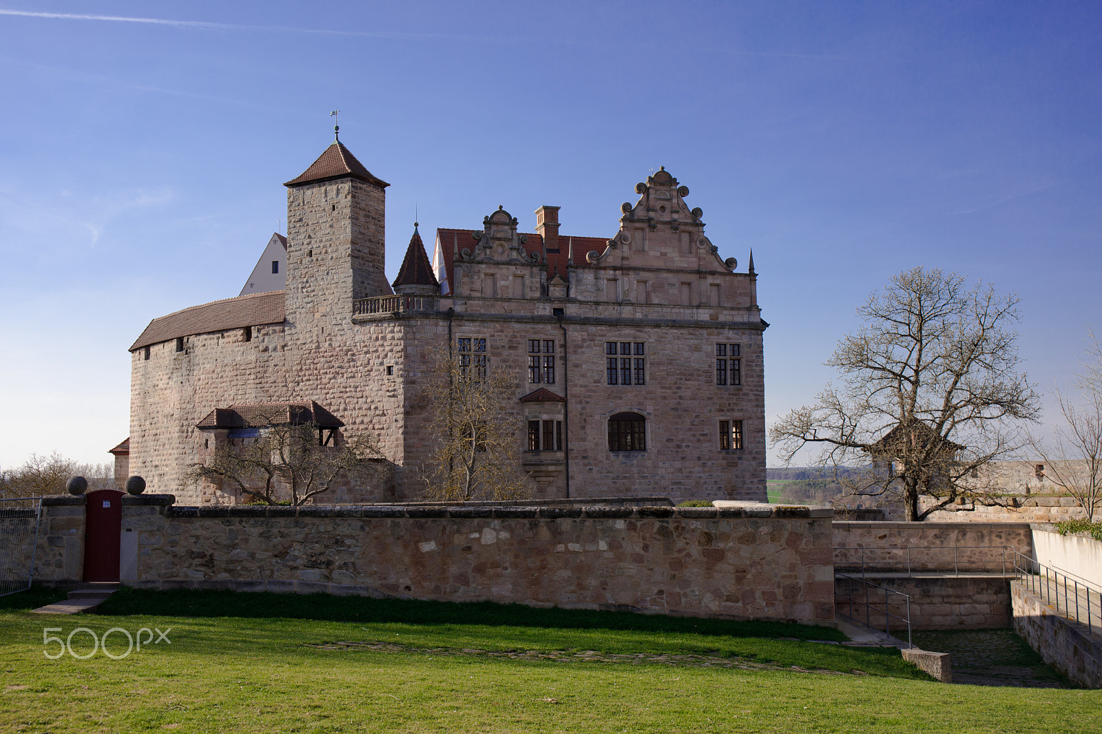 Canon EF 24-70mm F4L IS USM sample photo. Cadolzburg castle photography