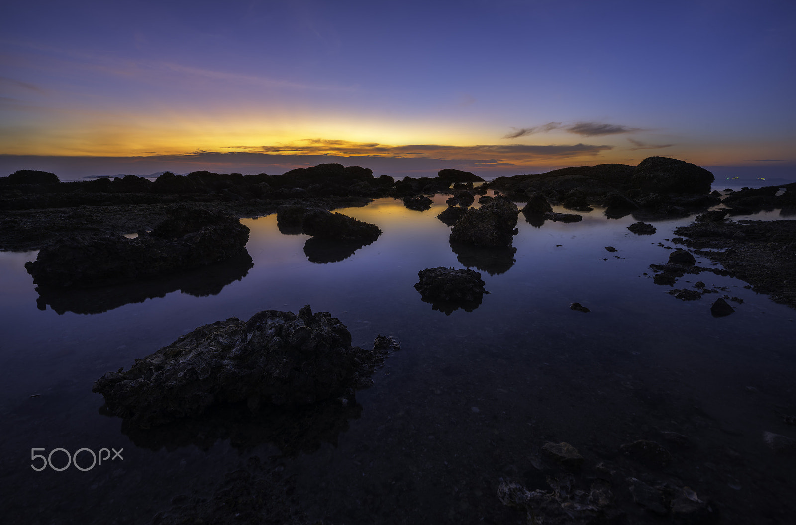 Nikon D750 + Nikon AF-S Nikkor 14-24mm F2.8G ED sample photo. The lonely sea photography