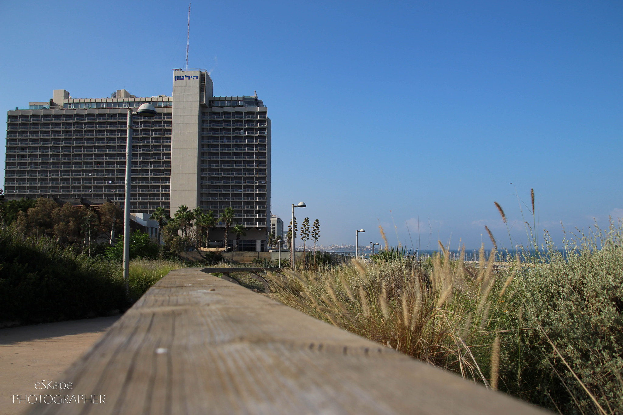 Canon EOS 700D (EOS Rebel T5i / EOS Kiss X7i) + Canon TS-E 90mm F2.8 Tilt-Shift sample photo