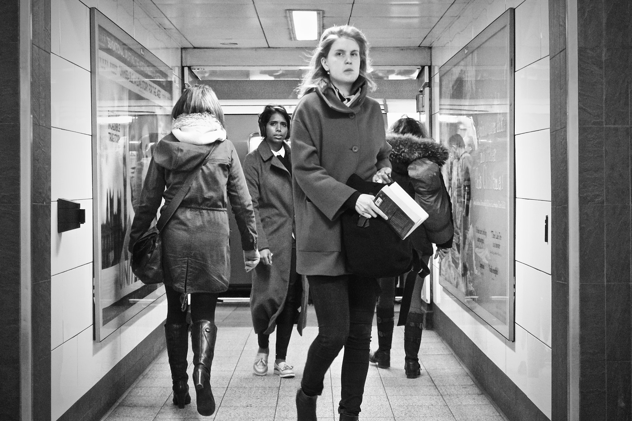 Sony Cyber-shot DSC-RX100 IV + Sony 24-70mm F1.8-2.8 sample photo. Oxford circus, central london, uk. photography